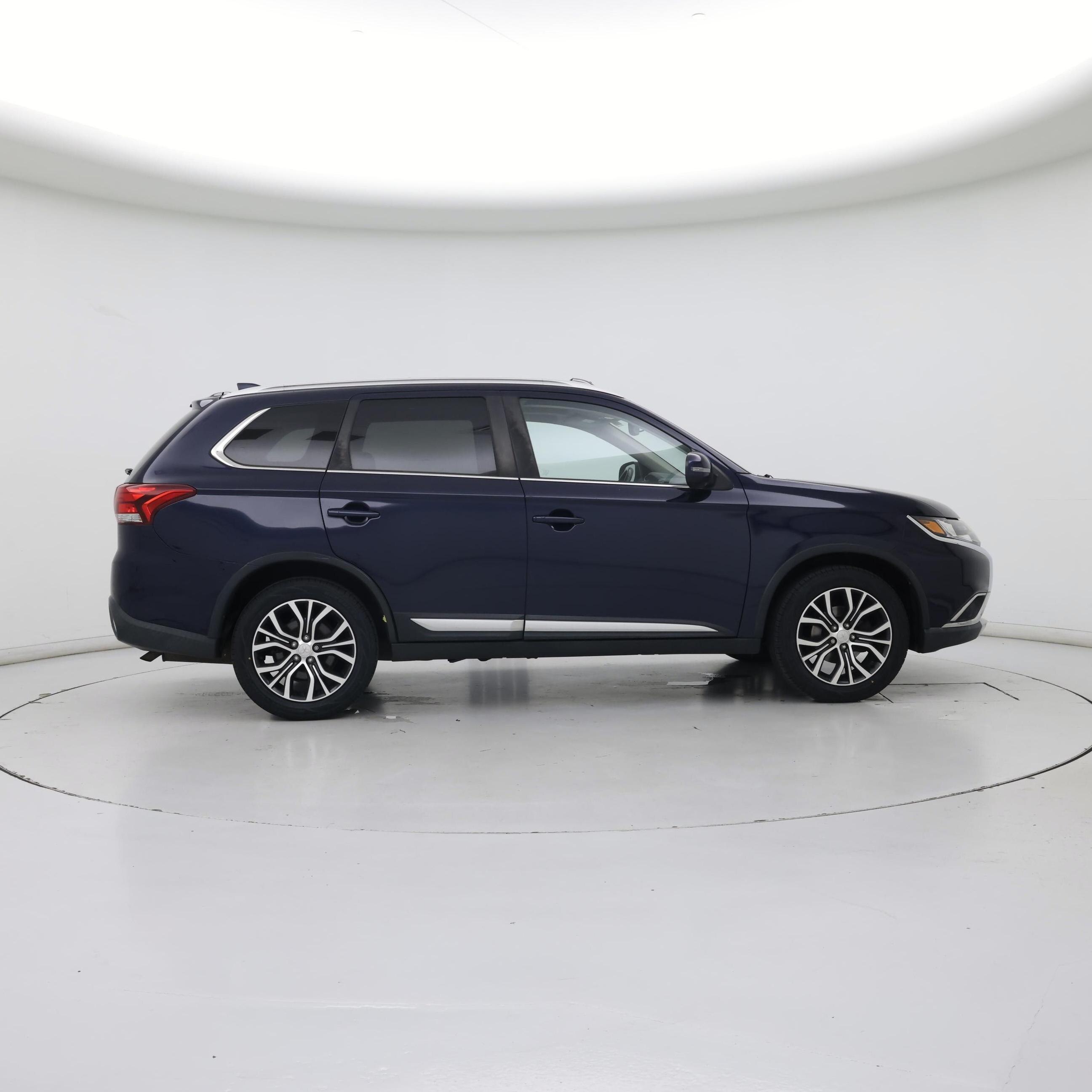 Thumbnail: 2018 Mitsubishi Outlander - 7