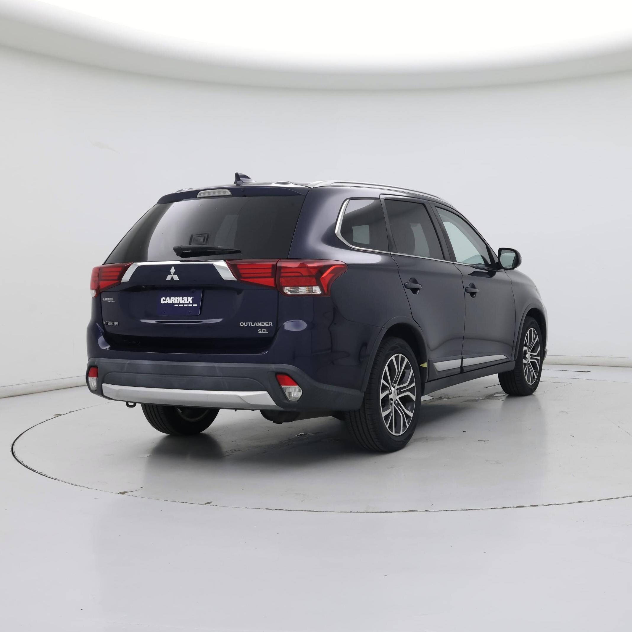 Thumbnail: 2018 Mitsubishi Outlander - 8