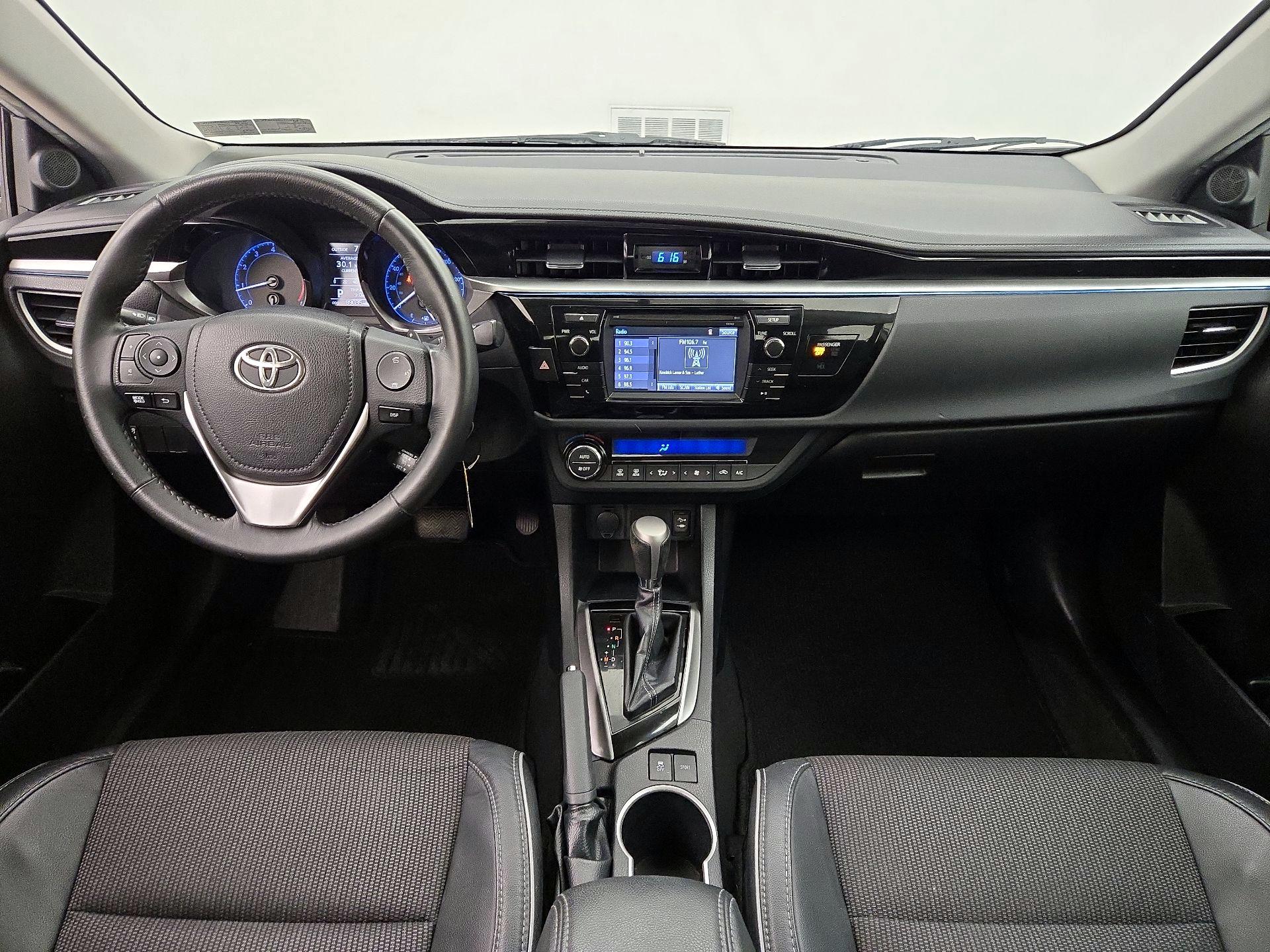 Thumbnail: 2015 Toyota Corolla - 9