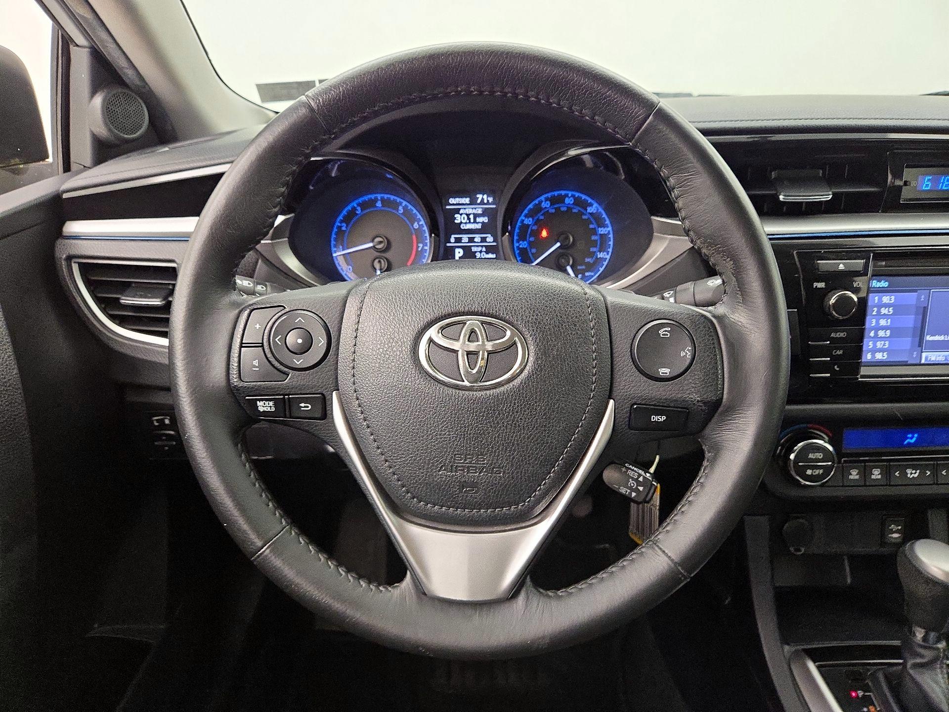 Thumbnail: 2015 Toyota Corolla - 10