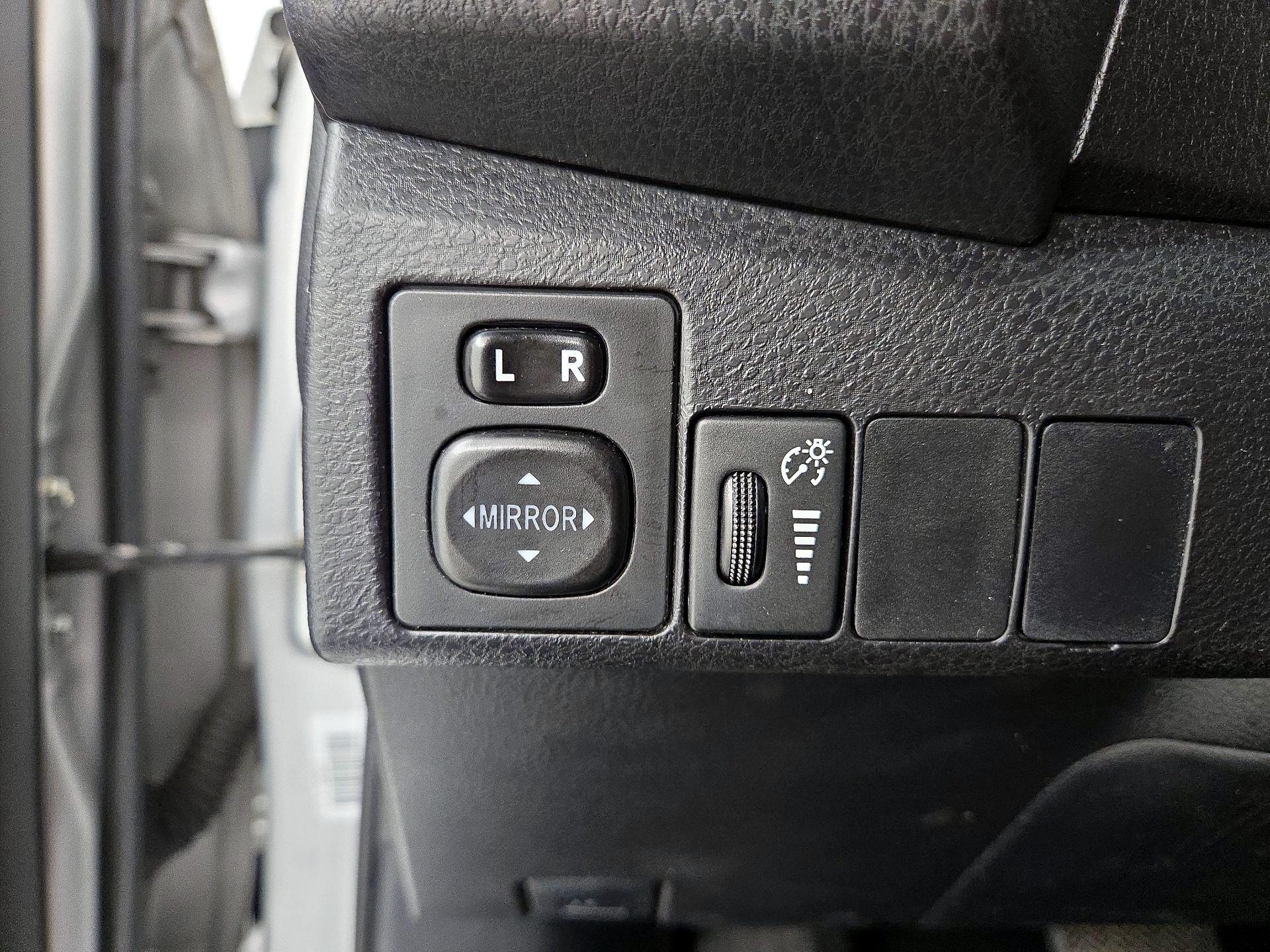 Thumbnail: 2015 Toyota Corolla - 13
