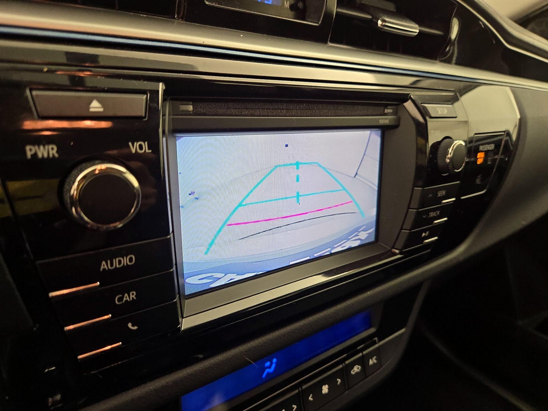 Thumbnail: 2015 Toyota Corolla - 14