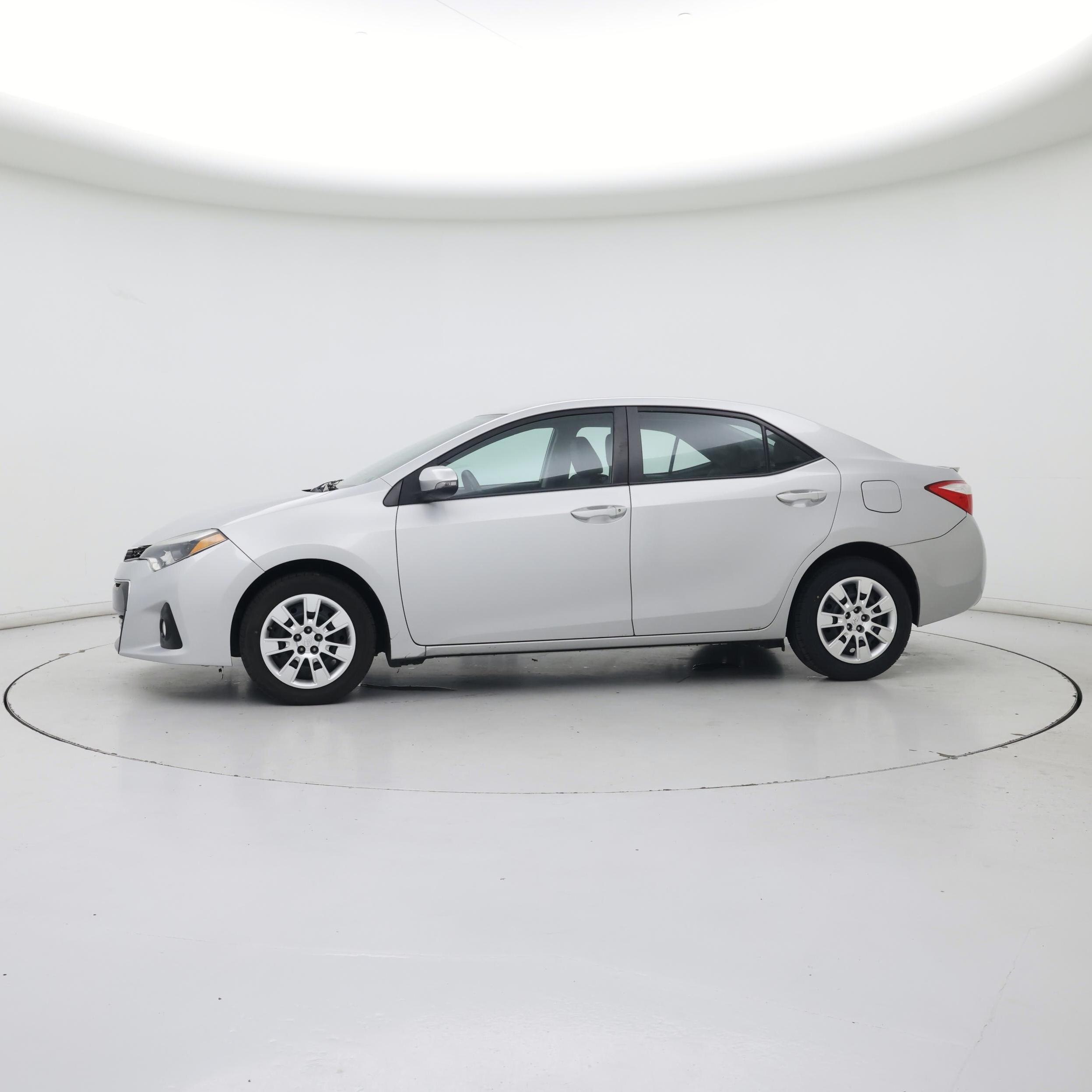 Thumbnail: 2015 Toyota Corolla - 3
