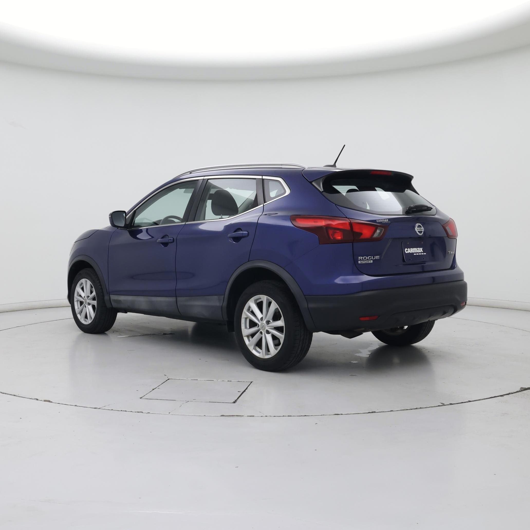 Thumbnail: 2017 Nissan Rogue Sport - 2