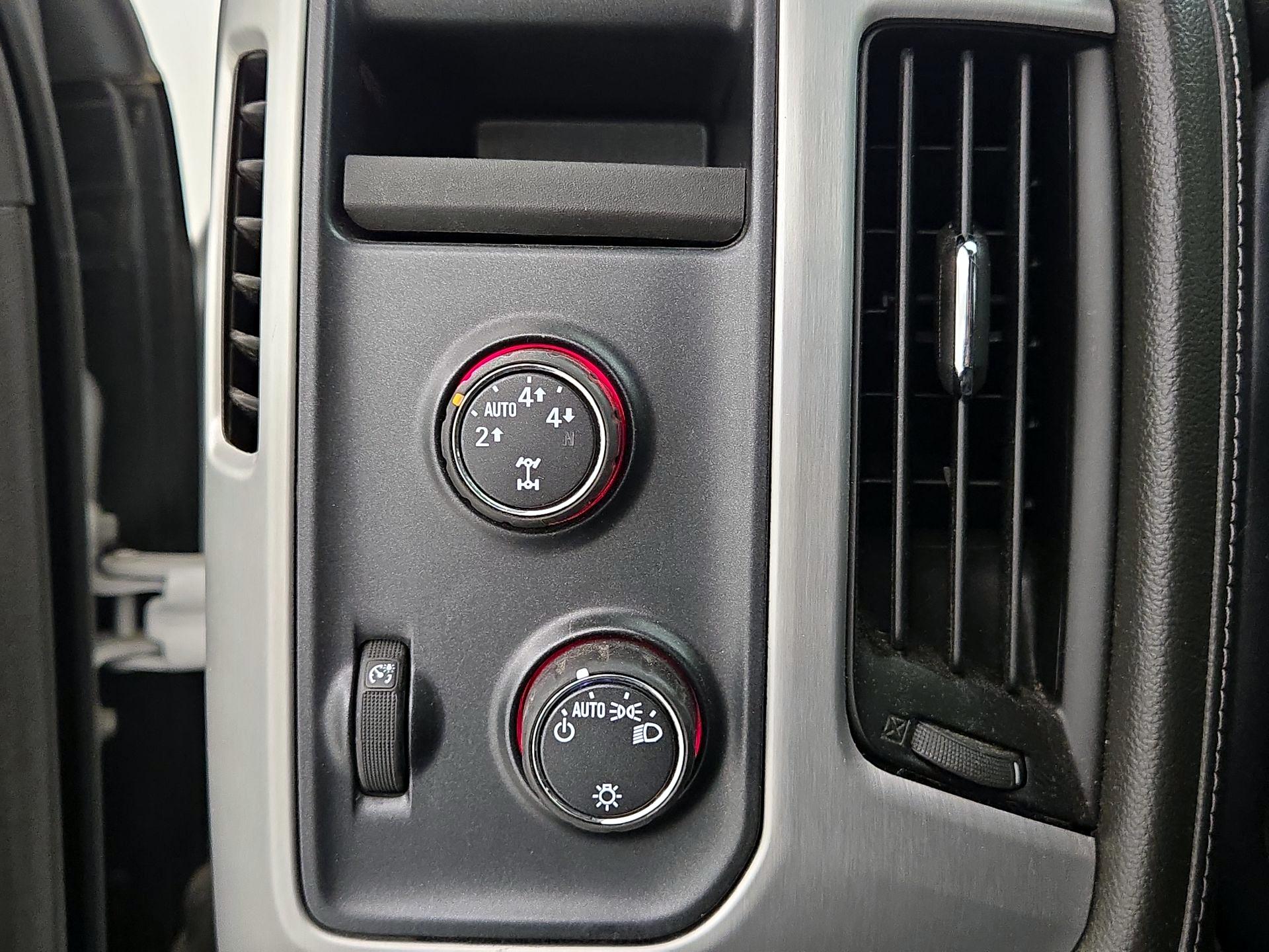 Thumbnail: 2015 GMC Sierra 1500 - 13