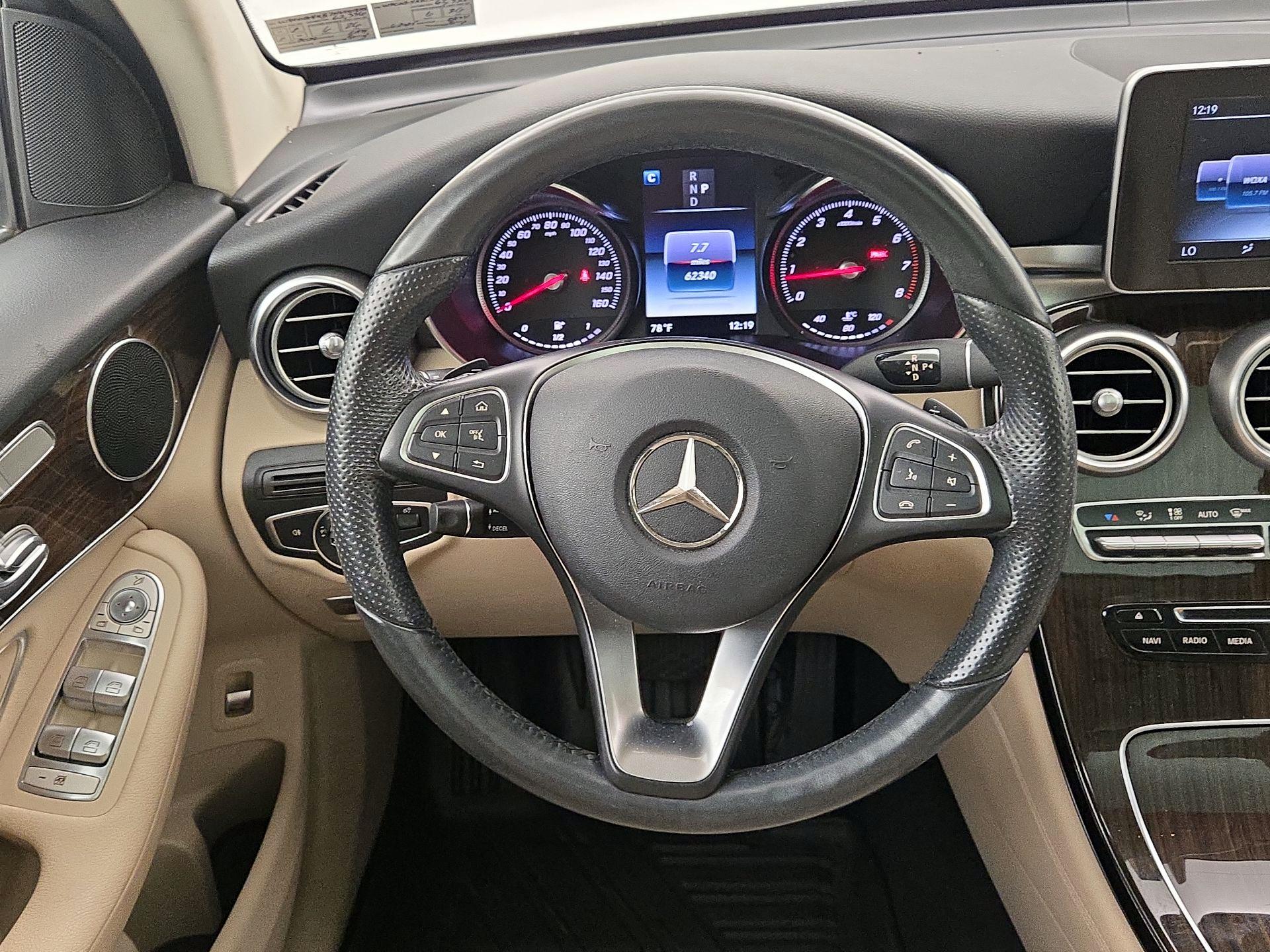 Thumbnail: 2017 Mercedes-Benz GLC - 10