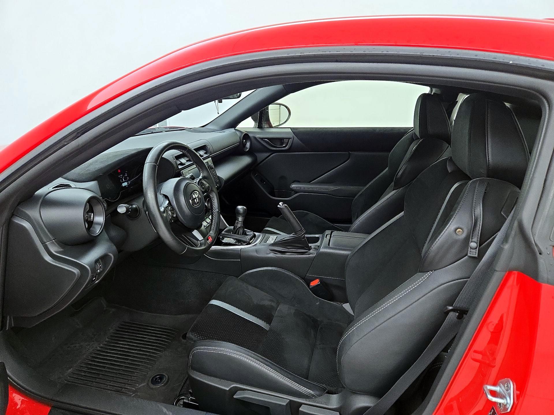 Thumbnail: 2023 Toyota GR86 - 11