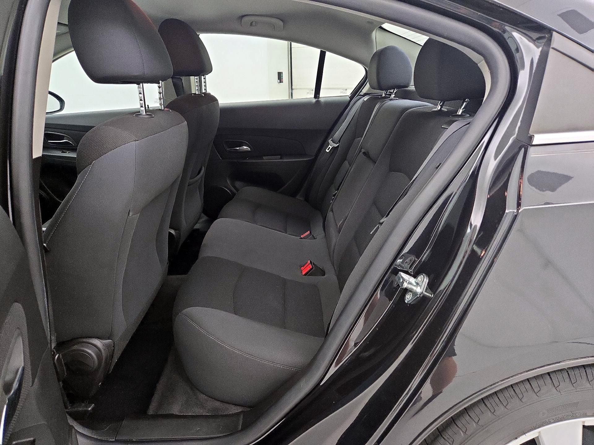 Thumbnail: 2016 Chevrolet Cruze - 16