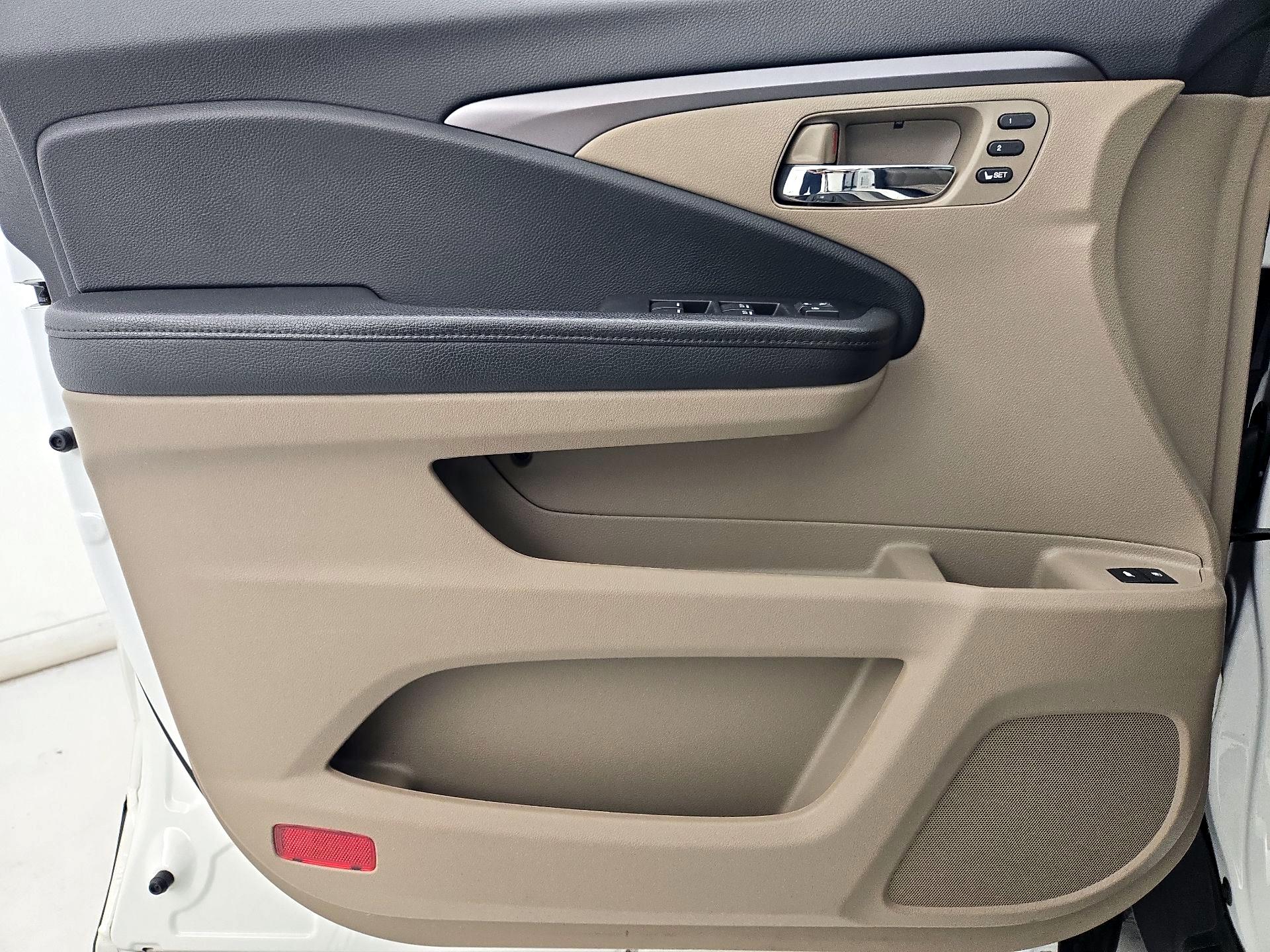 Thumbnail: 2021 Honda Pilot - 12