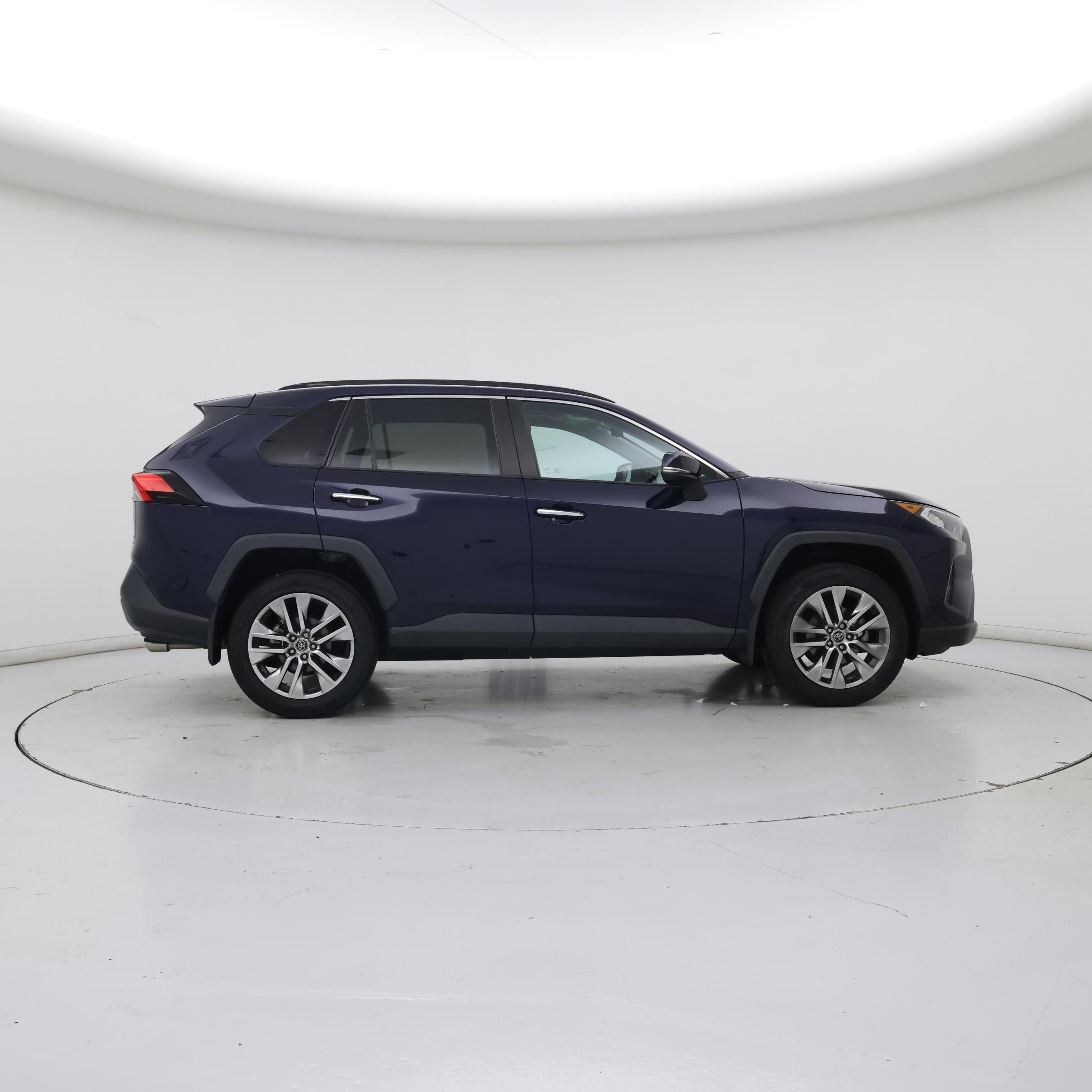 Thumbnail: 2020 Toyota RAV4 - 7