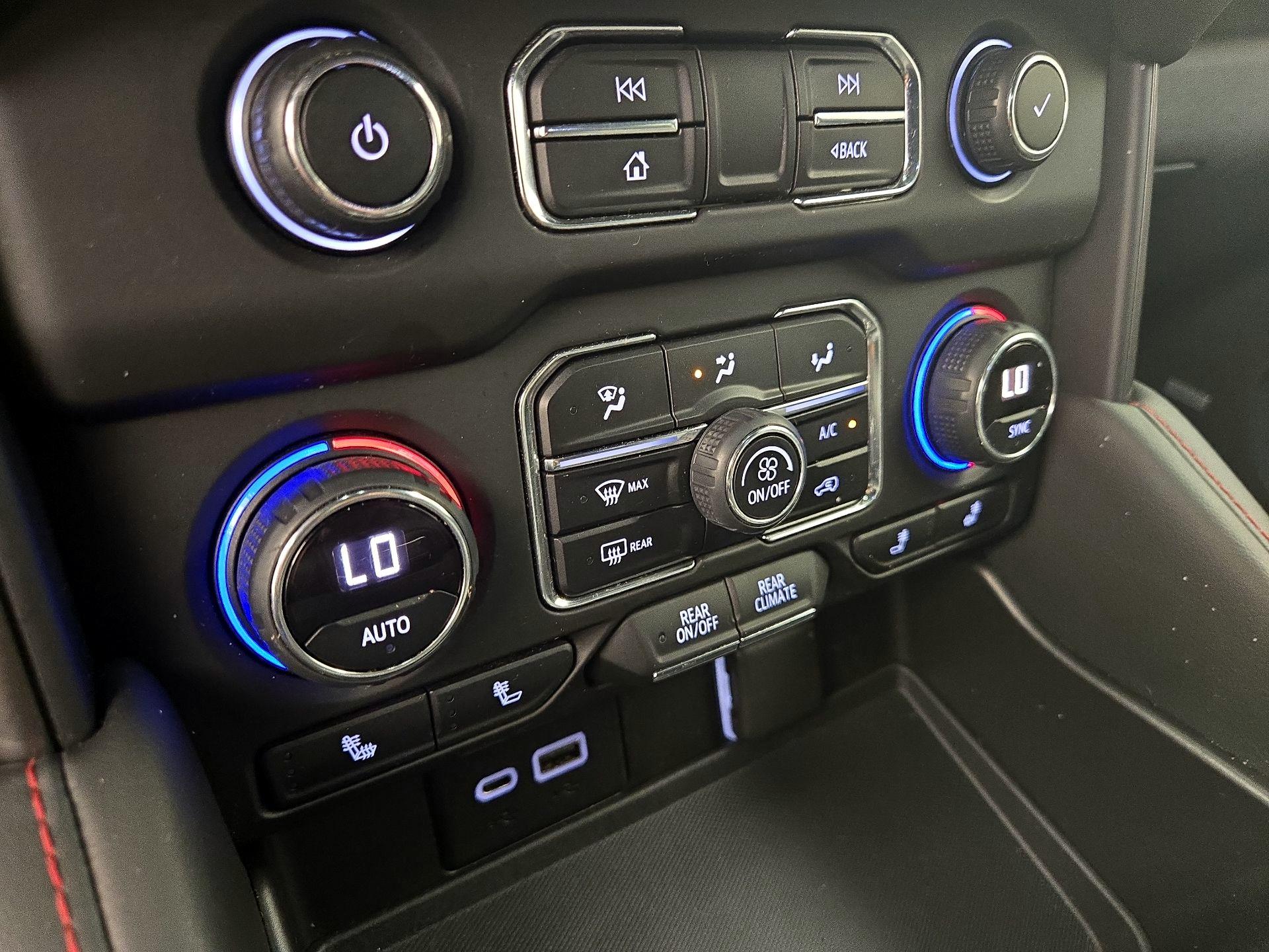 Thumbnail: 2021 Chevrolet Tahoe - 16
