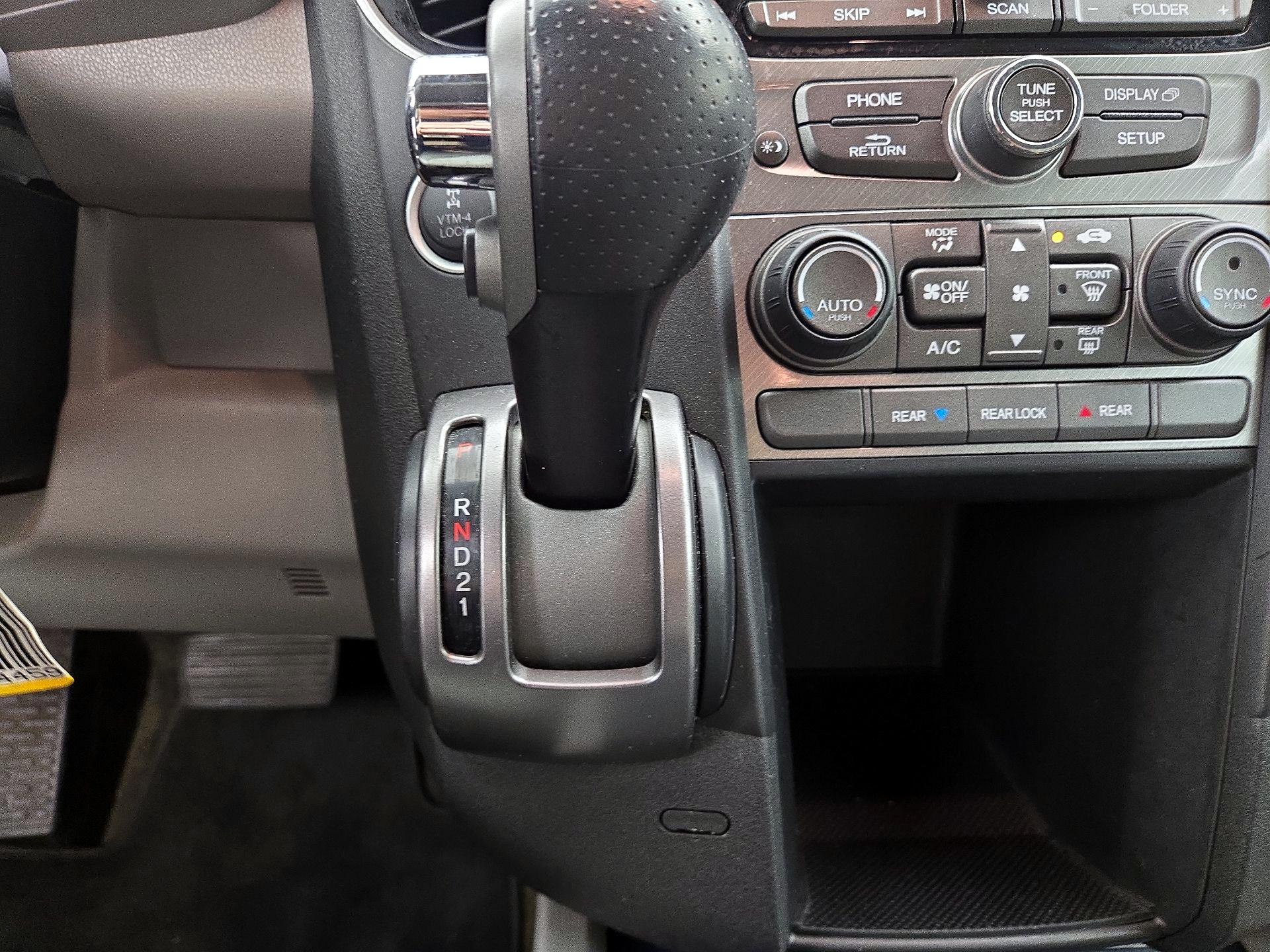 Thumbnail: 2015 Honda Pilot - 17