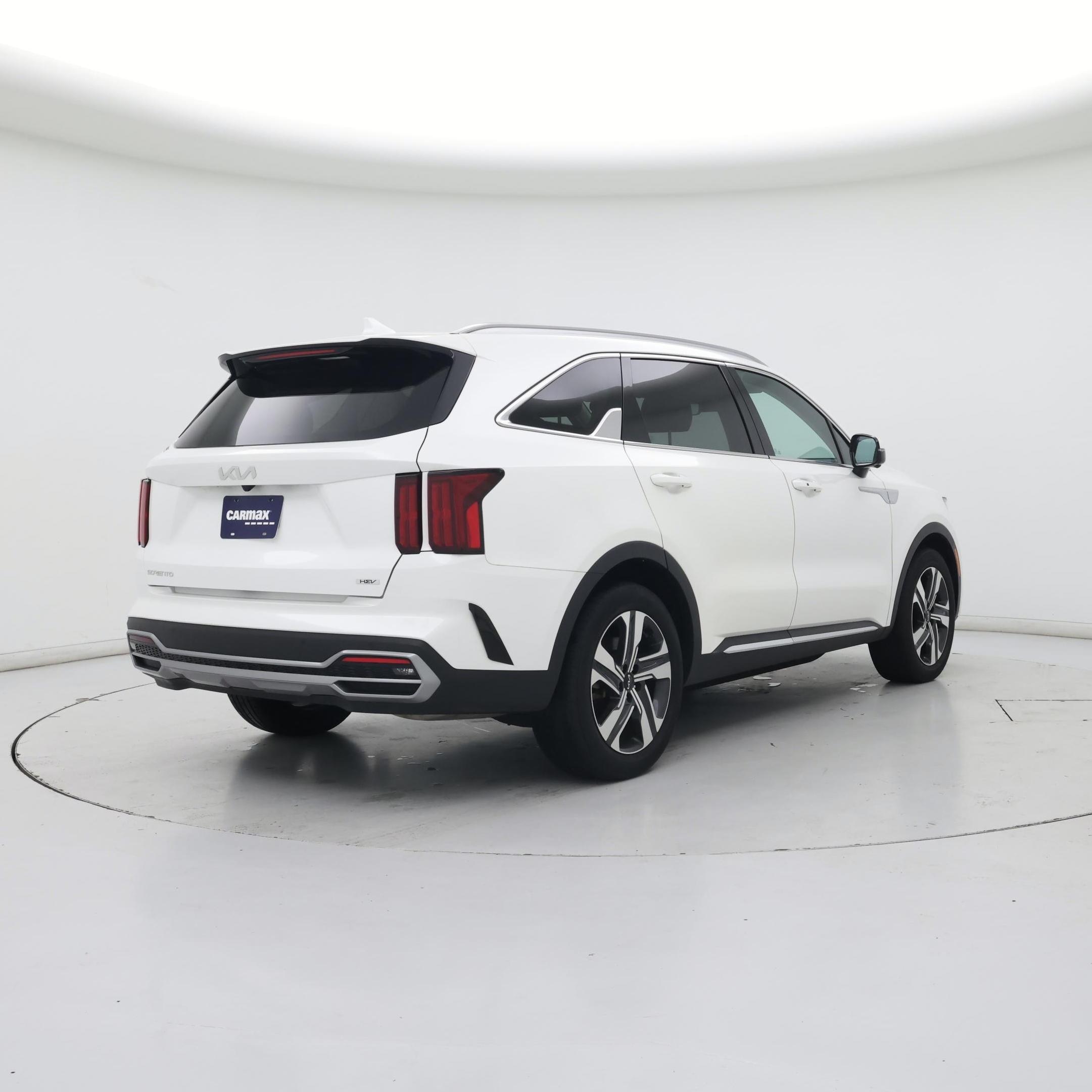 Thumbnail: 2023 Kia Sorento - 8