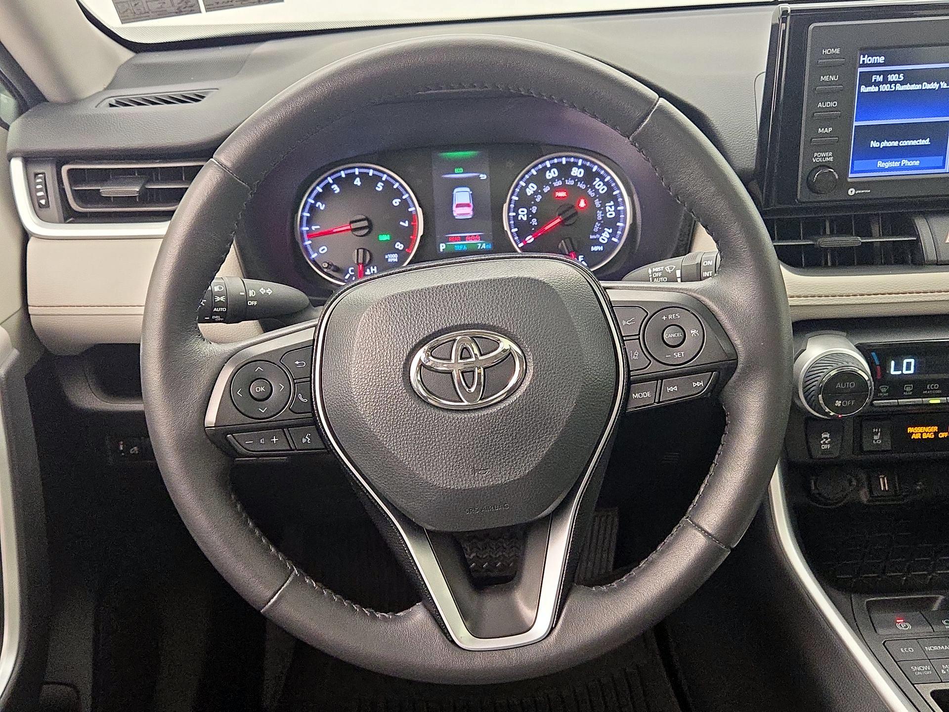 Thumbnail: 2020 Toyota RAV4 - 10