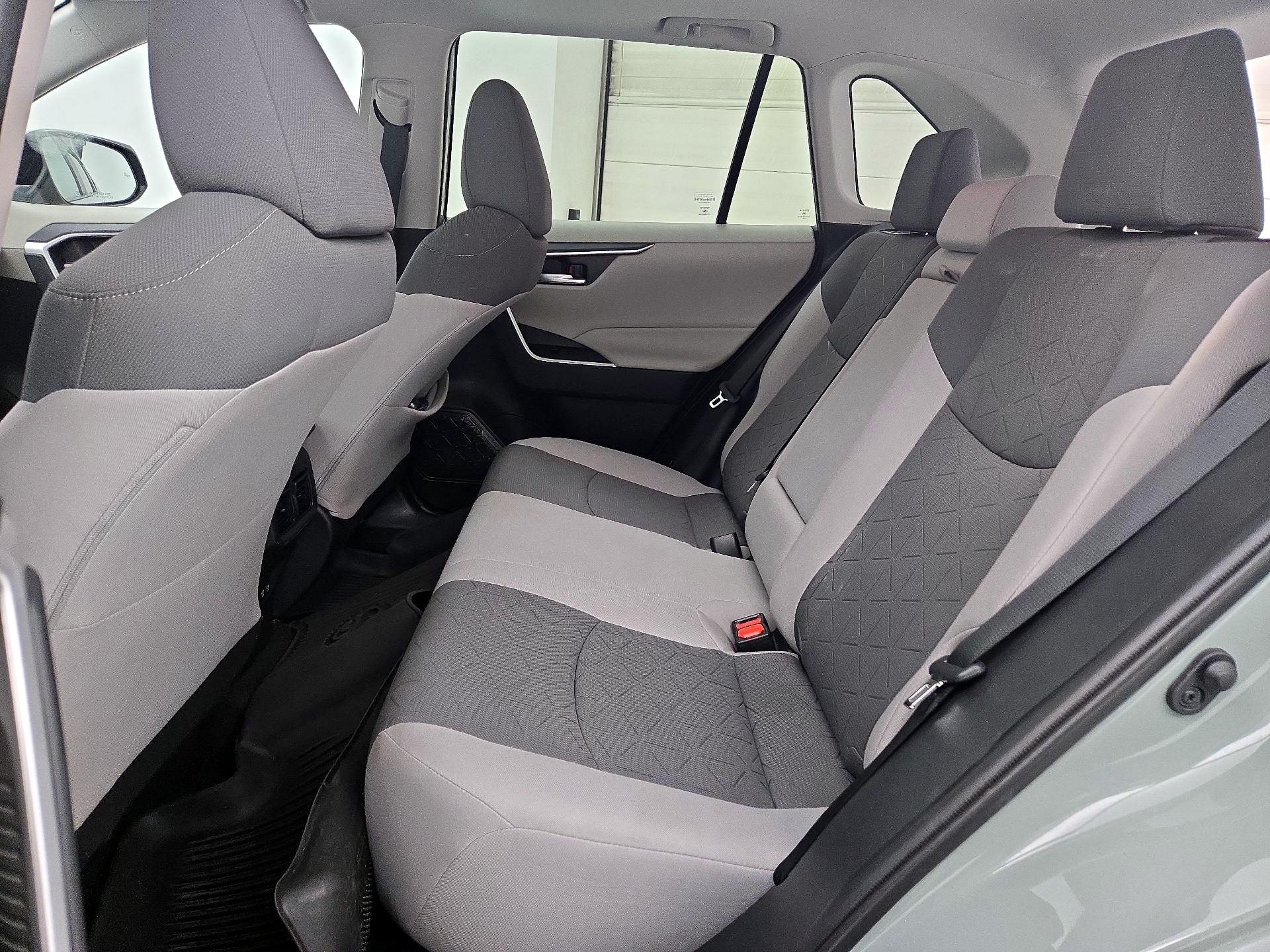 Thumbnail: 2020 Toyota RAV4 - 20