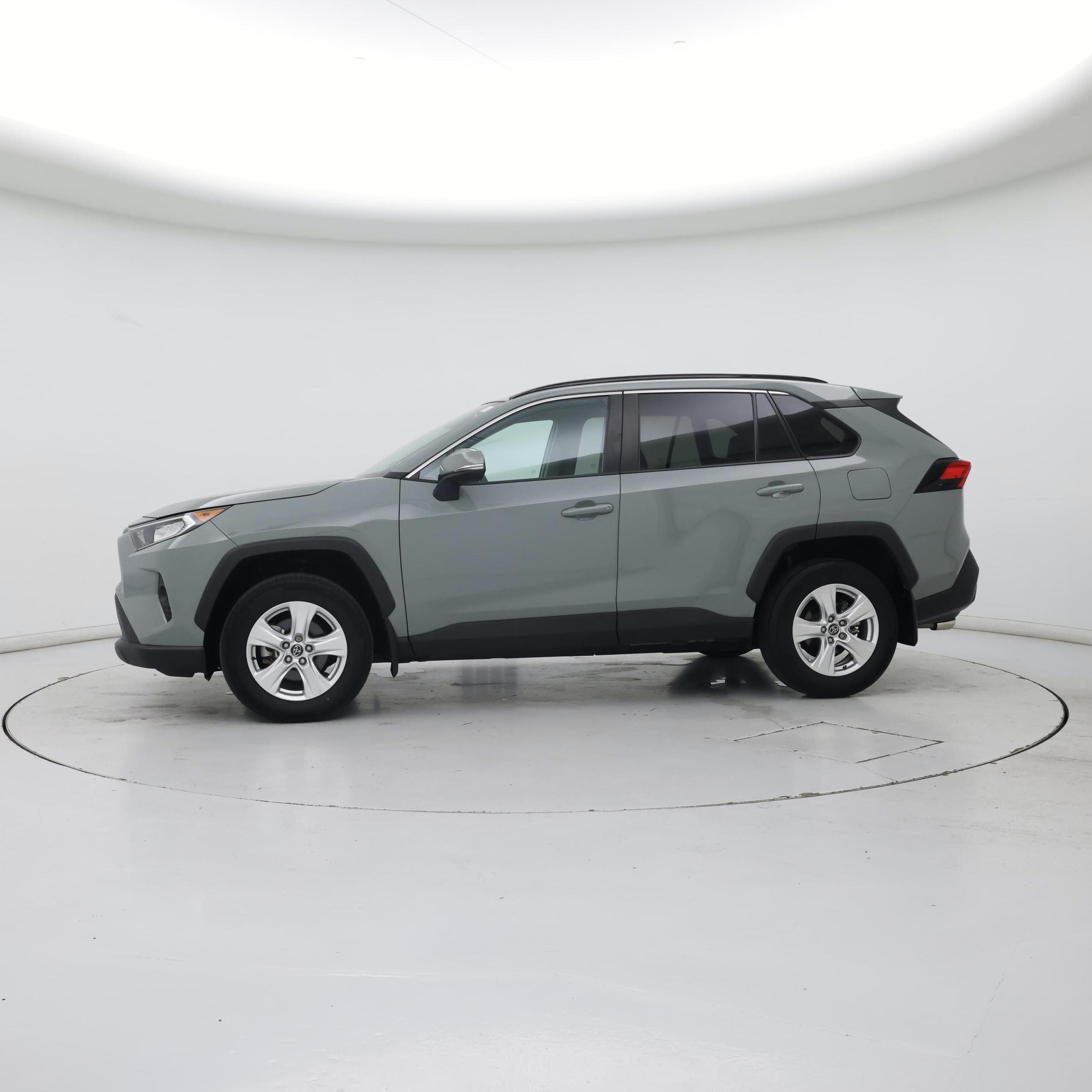 Thumbnail: 2020 Toyota RAV4 - 3
