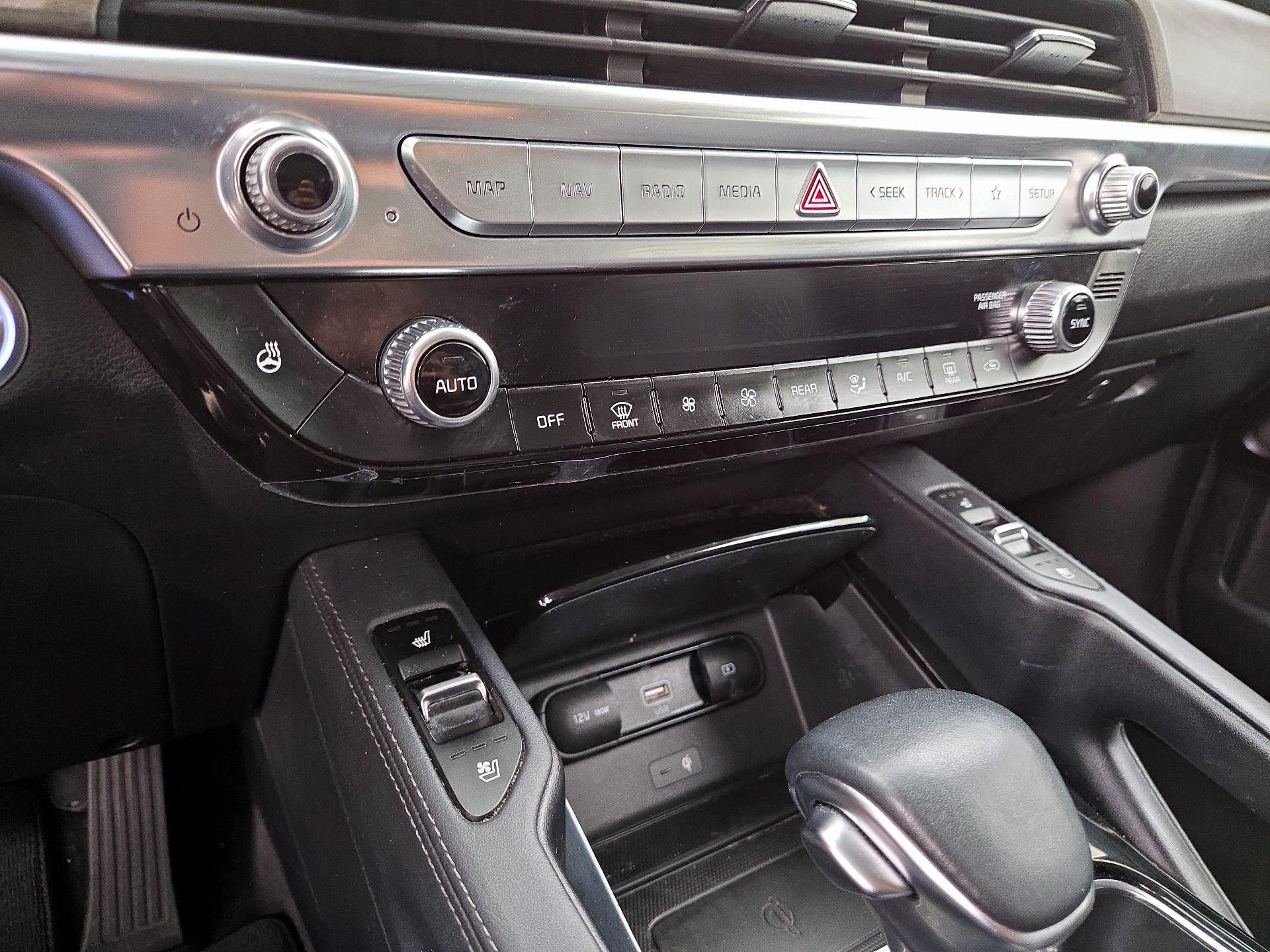 Thumbnail: 2020 Kia Telluride - 17