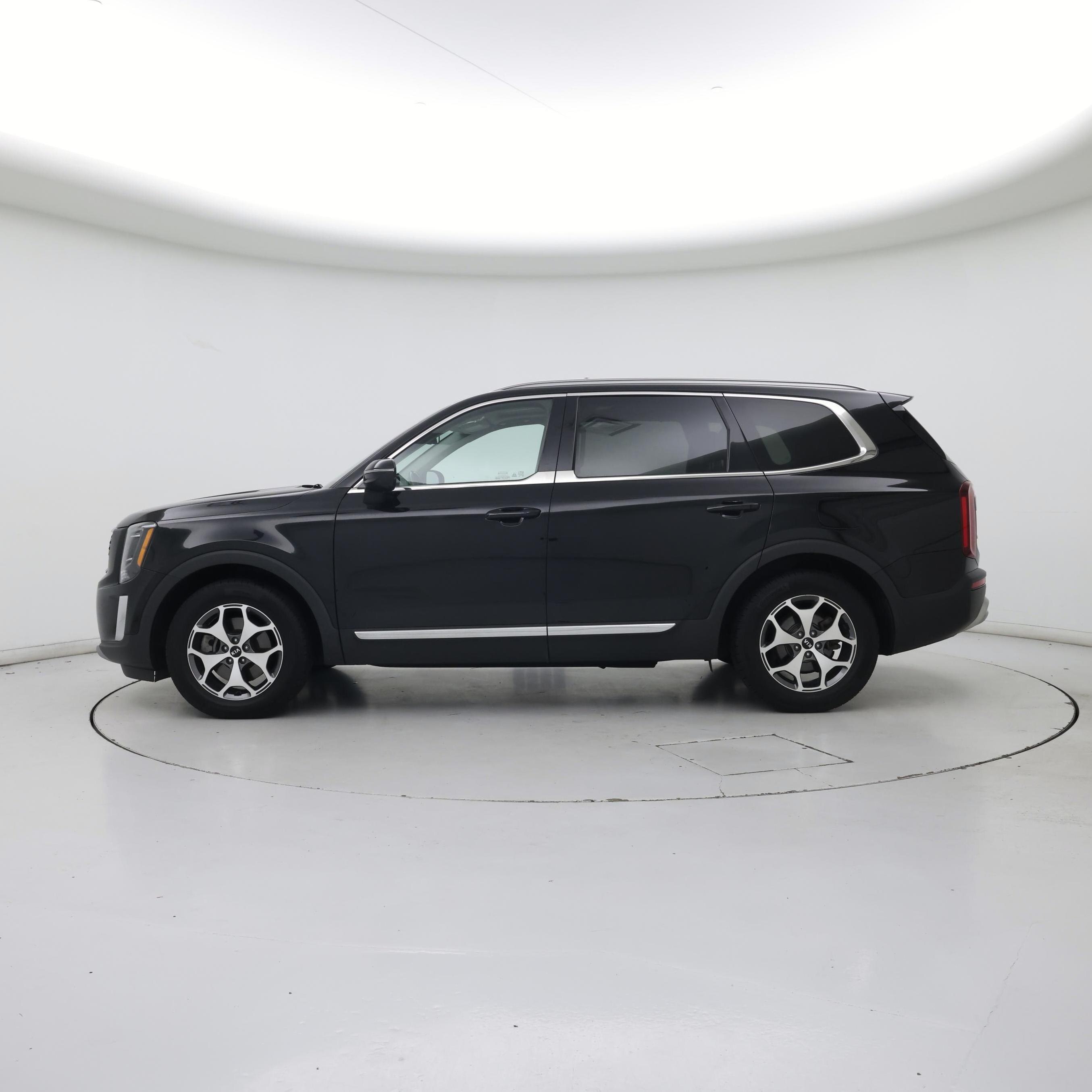 Thumbnail: 2020 Kia Telluride - 3