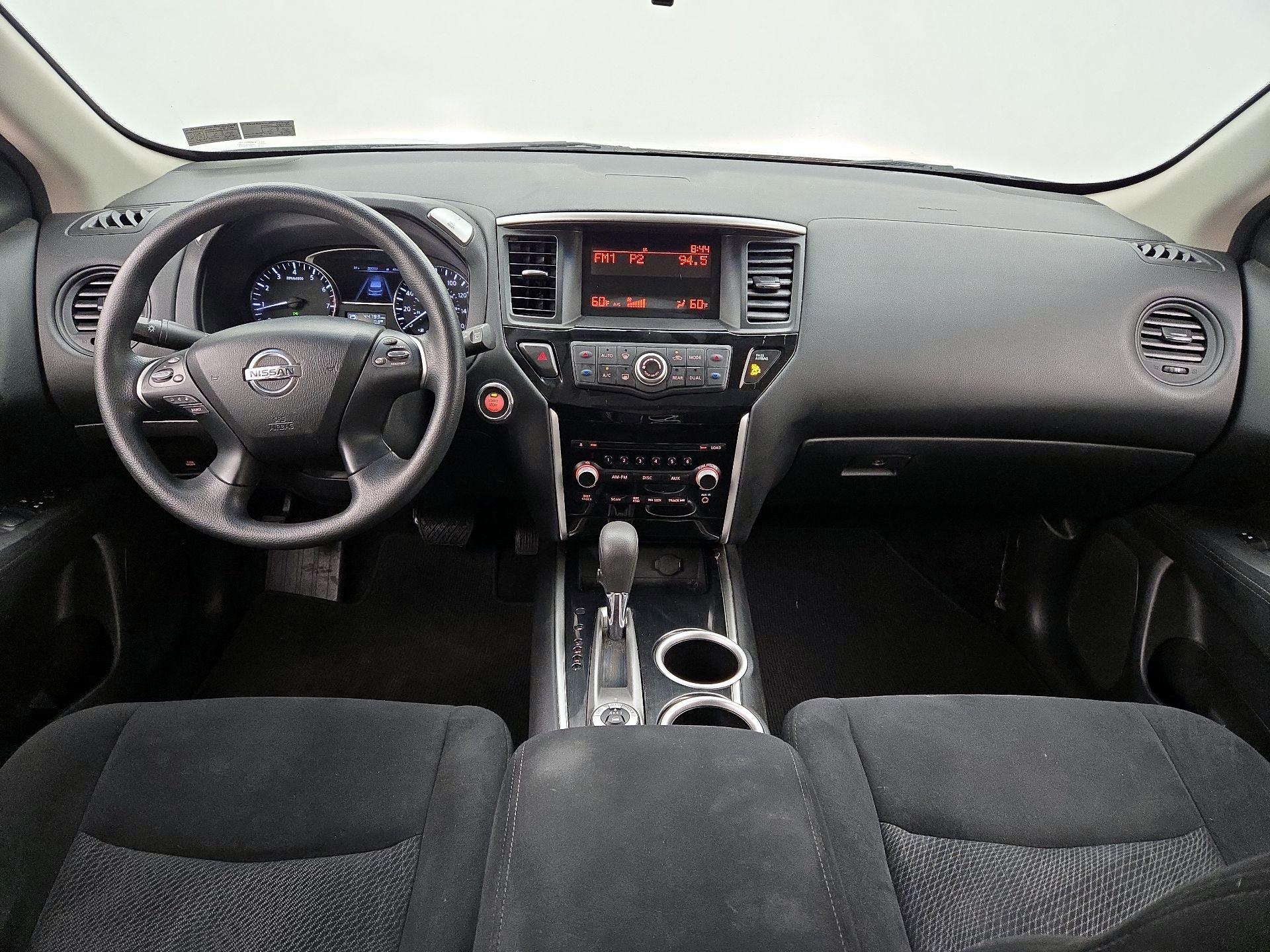 Thumbnail: 2015 Nissan Pathfinder - 9