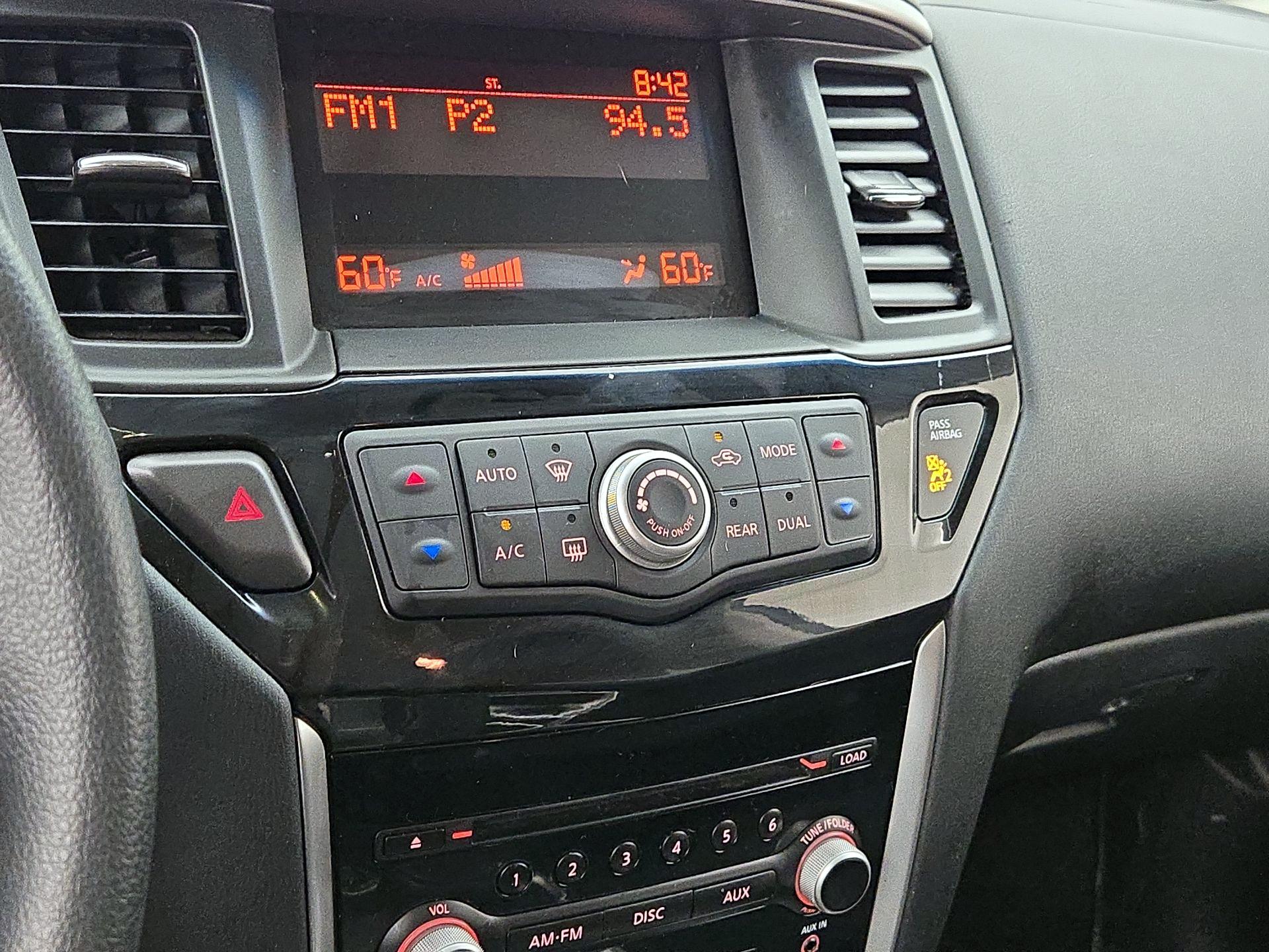 Thumbnail: 2015 Nissan Pathfinder - 15