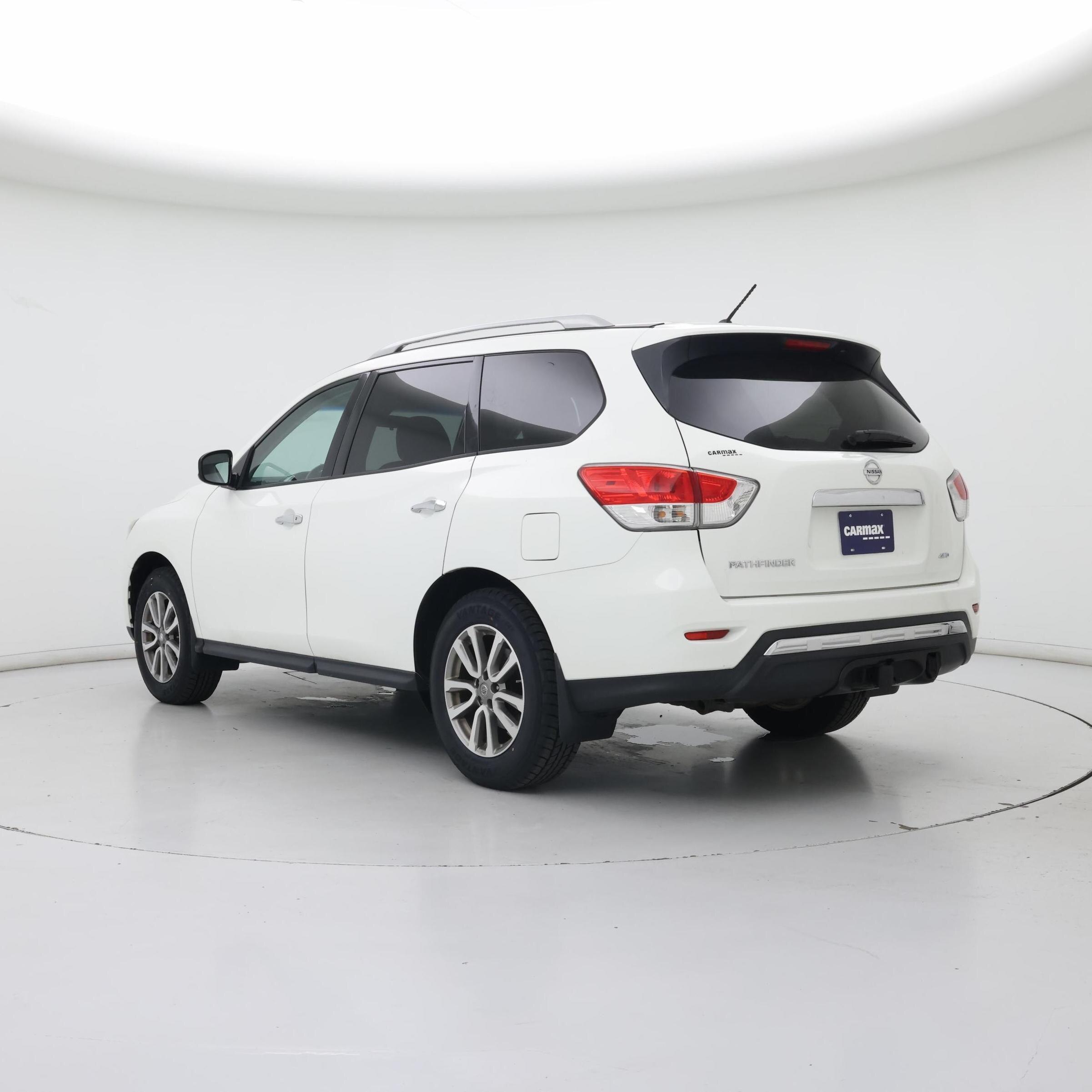 Thumbnail: 2015 Nissan Pathfinder - 2