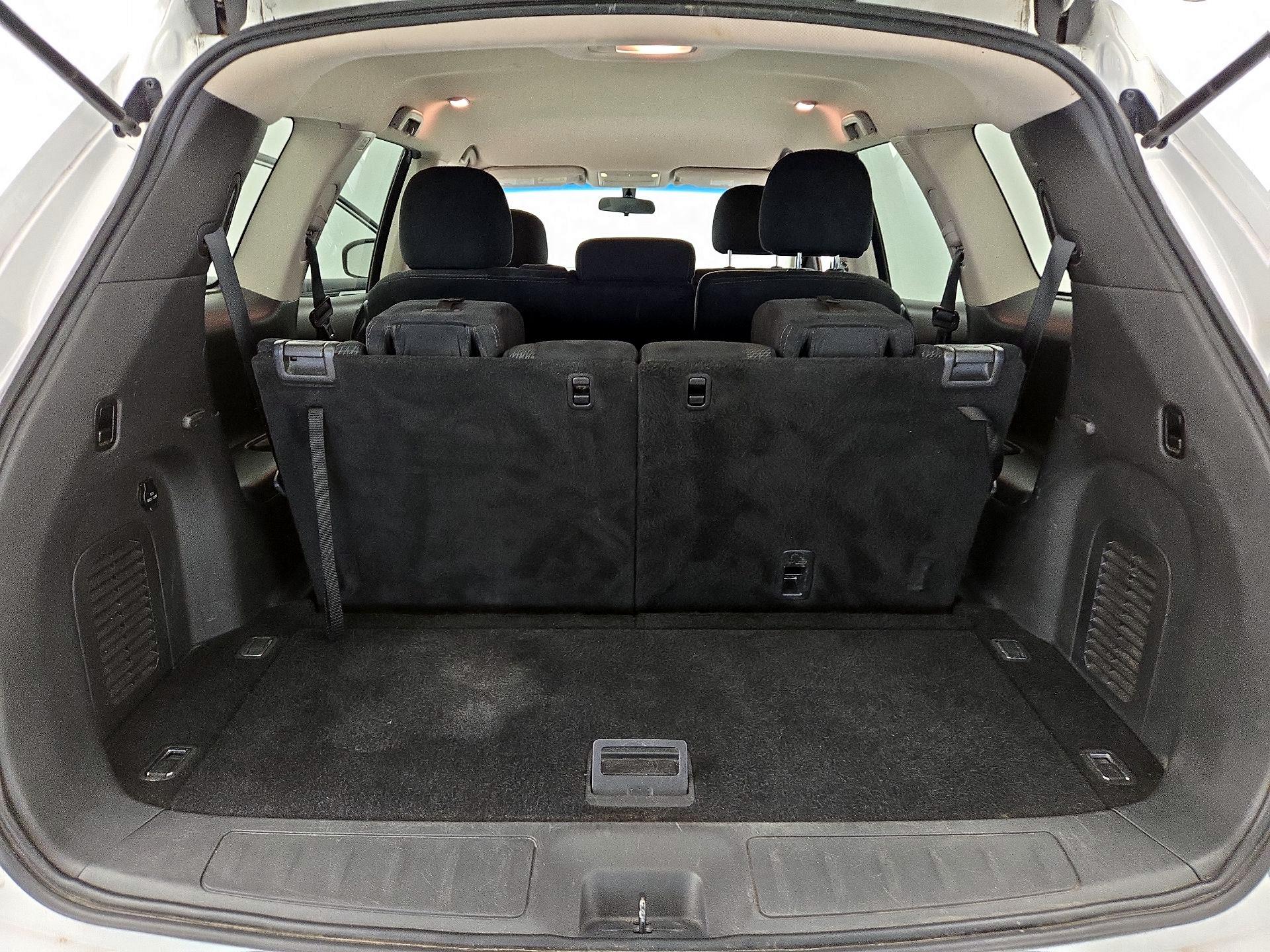 Thumbnail: 2015 Nissan Pathfinder - 20