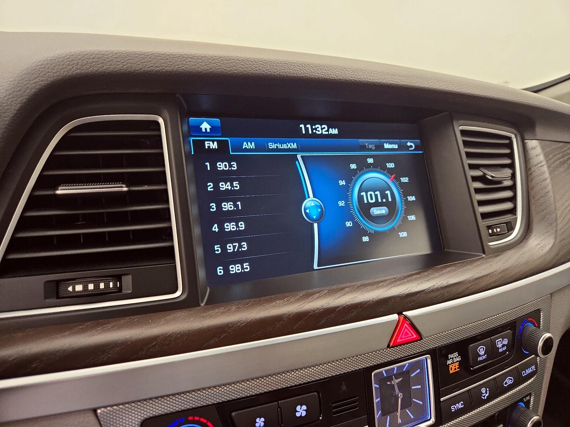 Thumbnail: 2018 Genesis G80 - 16