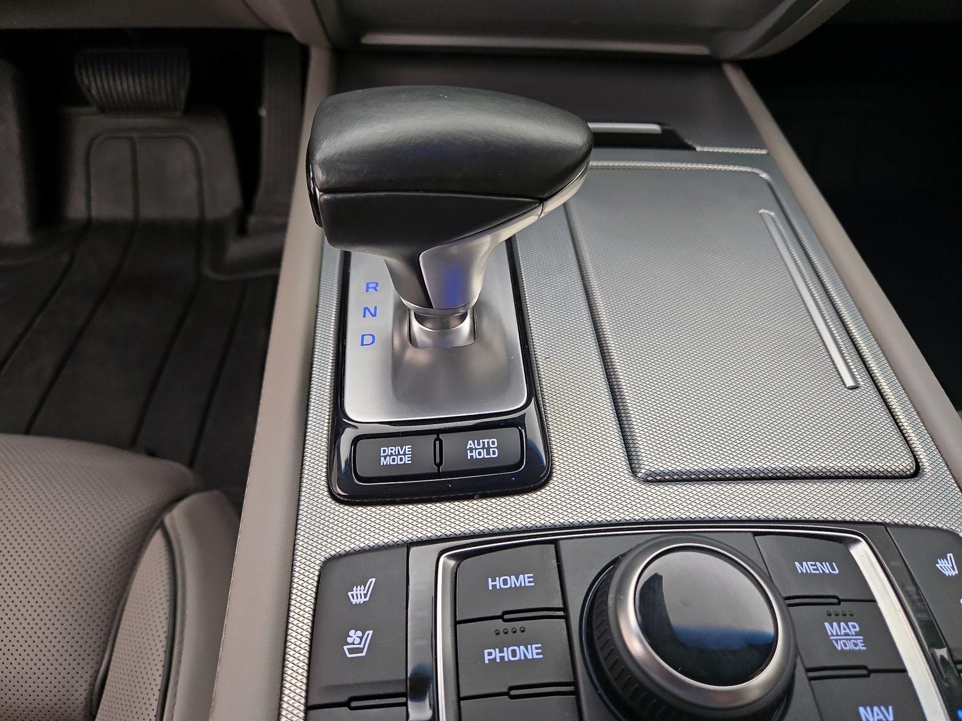 Thumbnail: 2018 Genesis G80 - 18