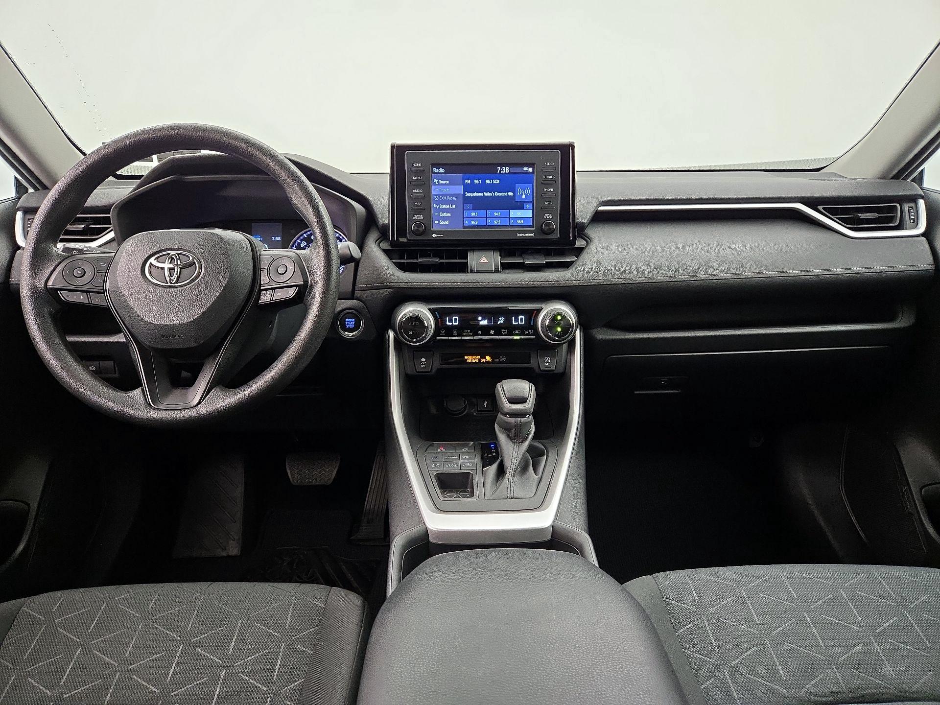 Thumbnail: 2022 Toyota RAV4 - 9