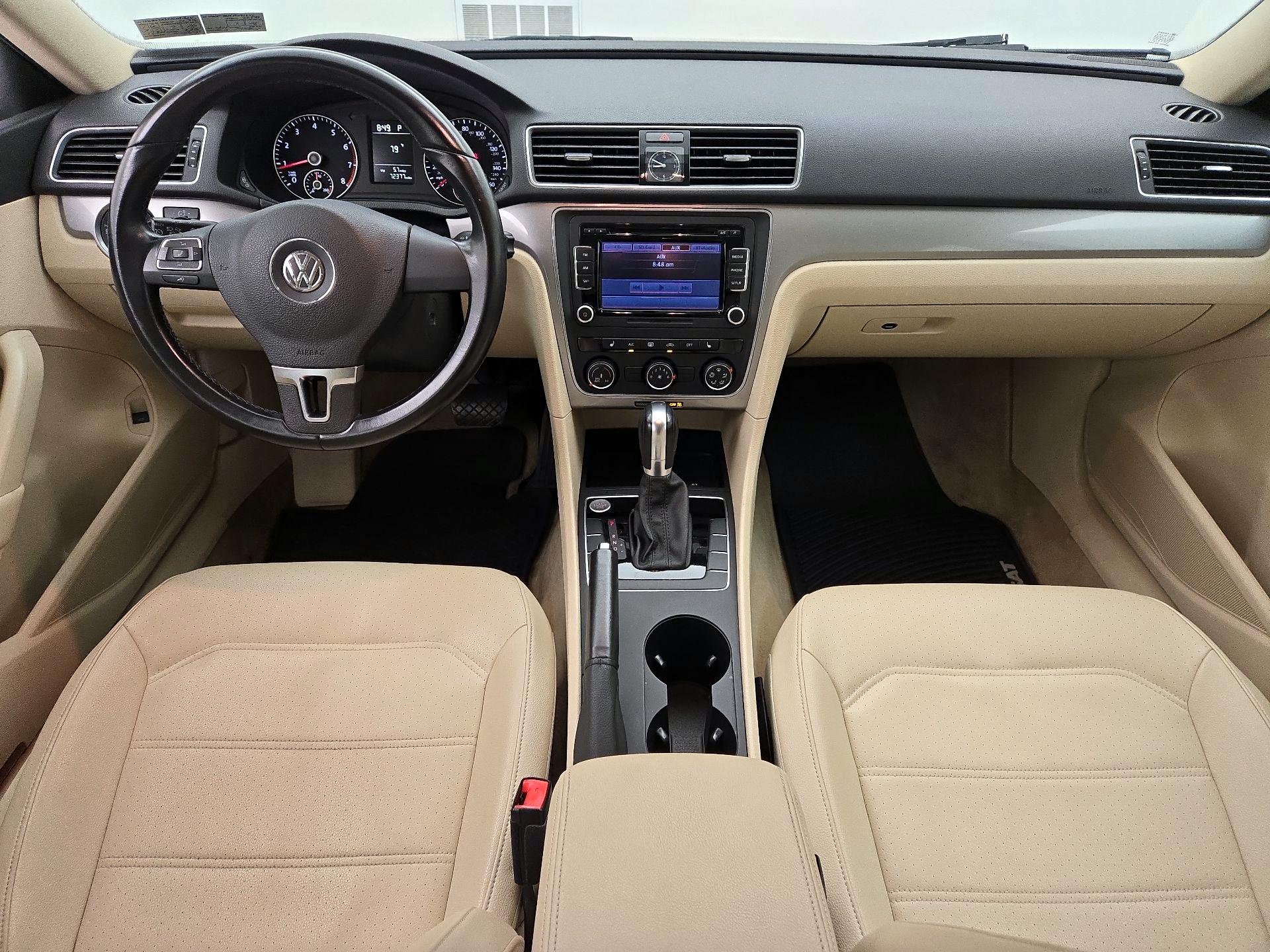 Thumbnail: 2015 Volkswagen Passat - 9