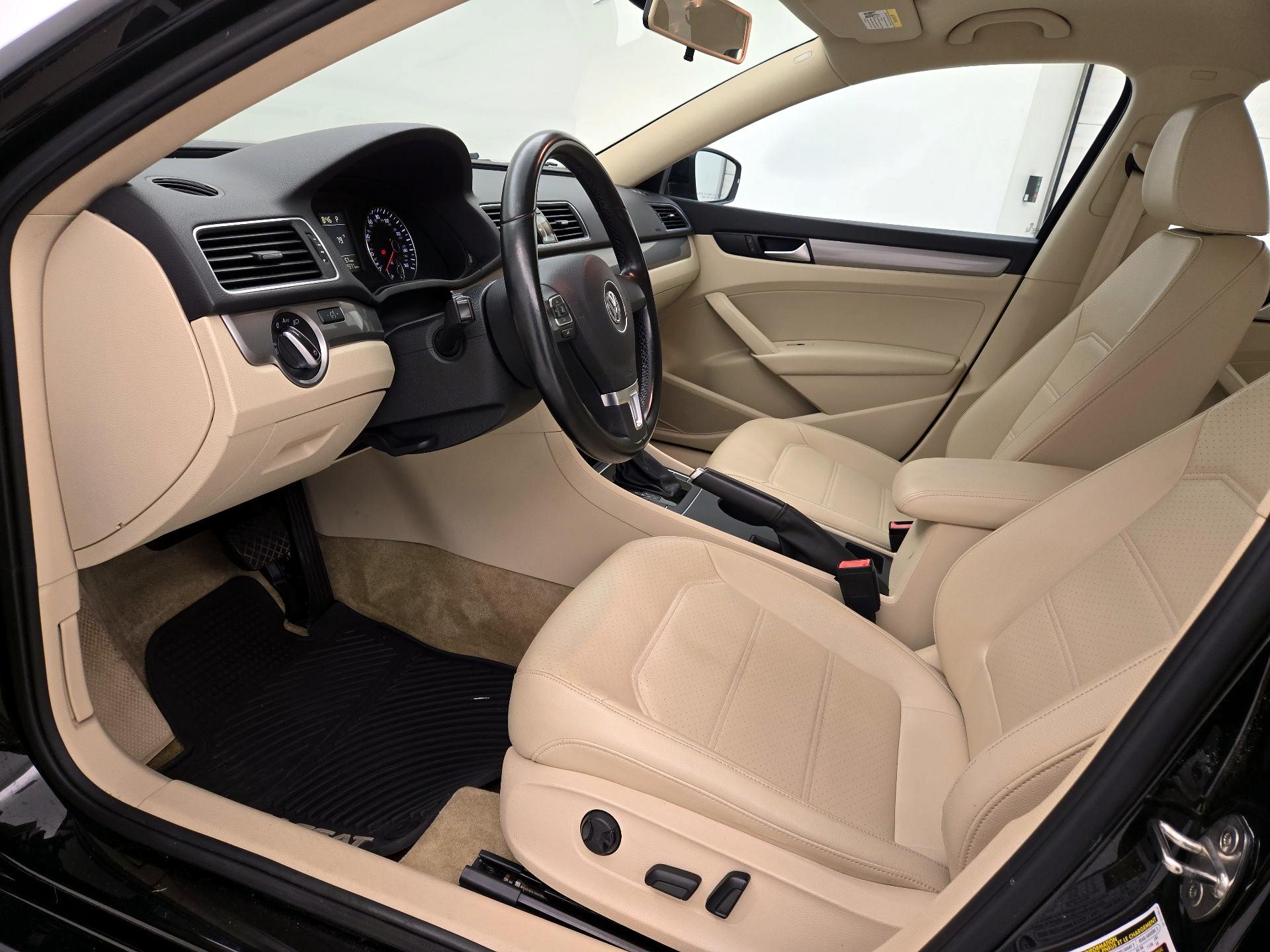 Thumbnail: 2015 Volkswagen Passat - 11