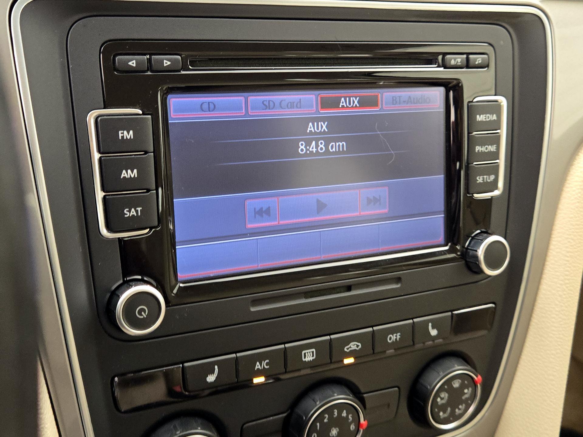 Thumbnail: 2015 Volkswagen Passat - 15