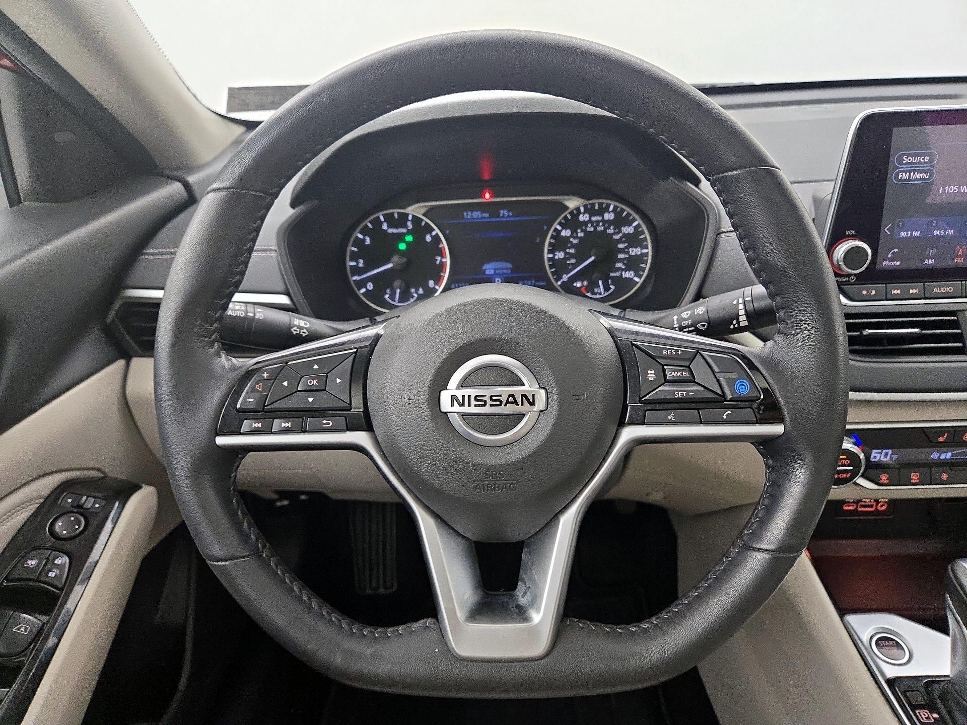 Thumbnail: 2020 Nissan Altima - 10
