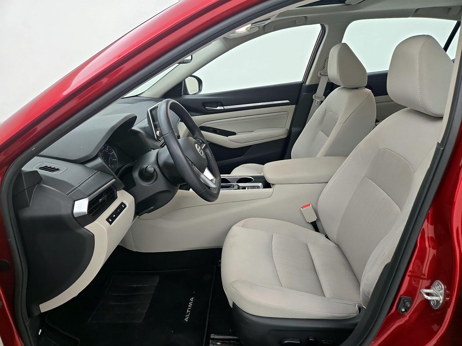Thumbnail: 2020 Nissan Altima - 11