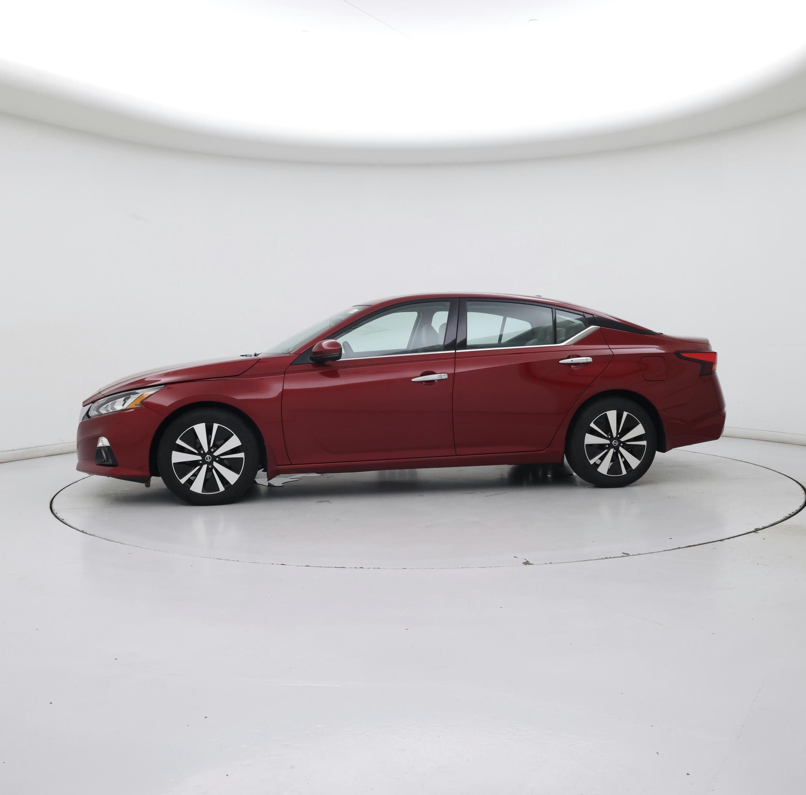 Thumbnail: 2020 Nissan Altima - 3