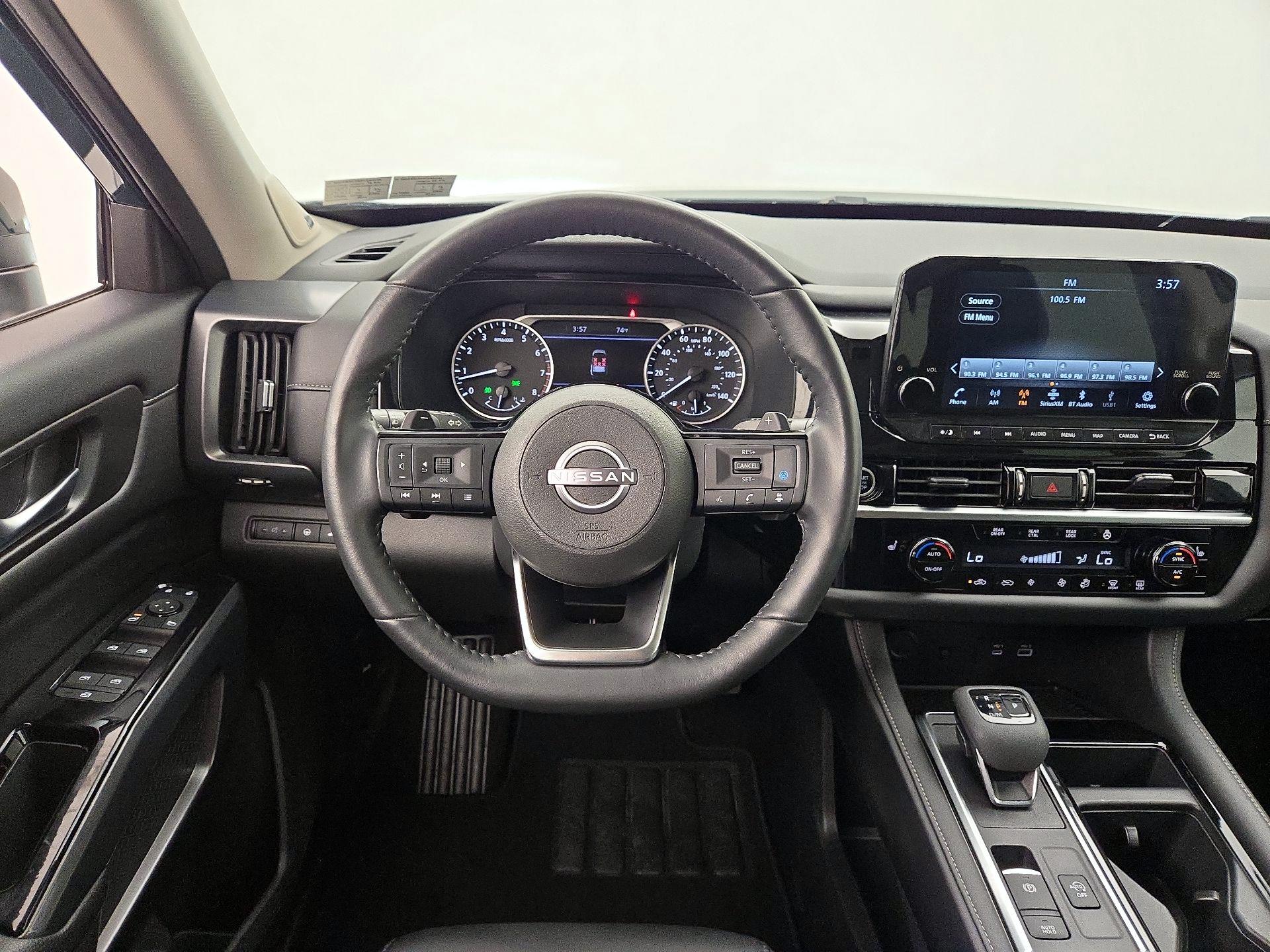Thumbnail: 2023 Nissan Pathfinder - 10