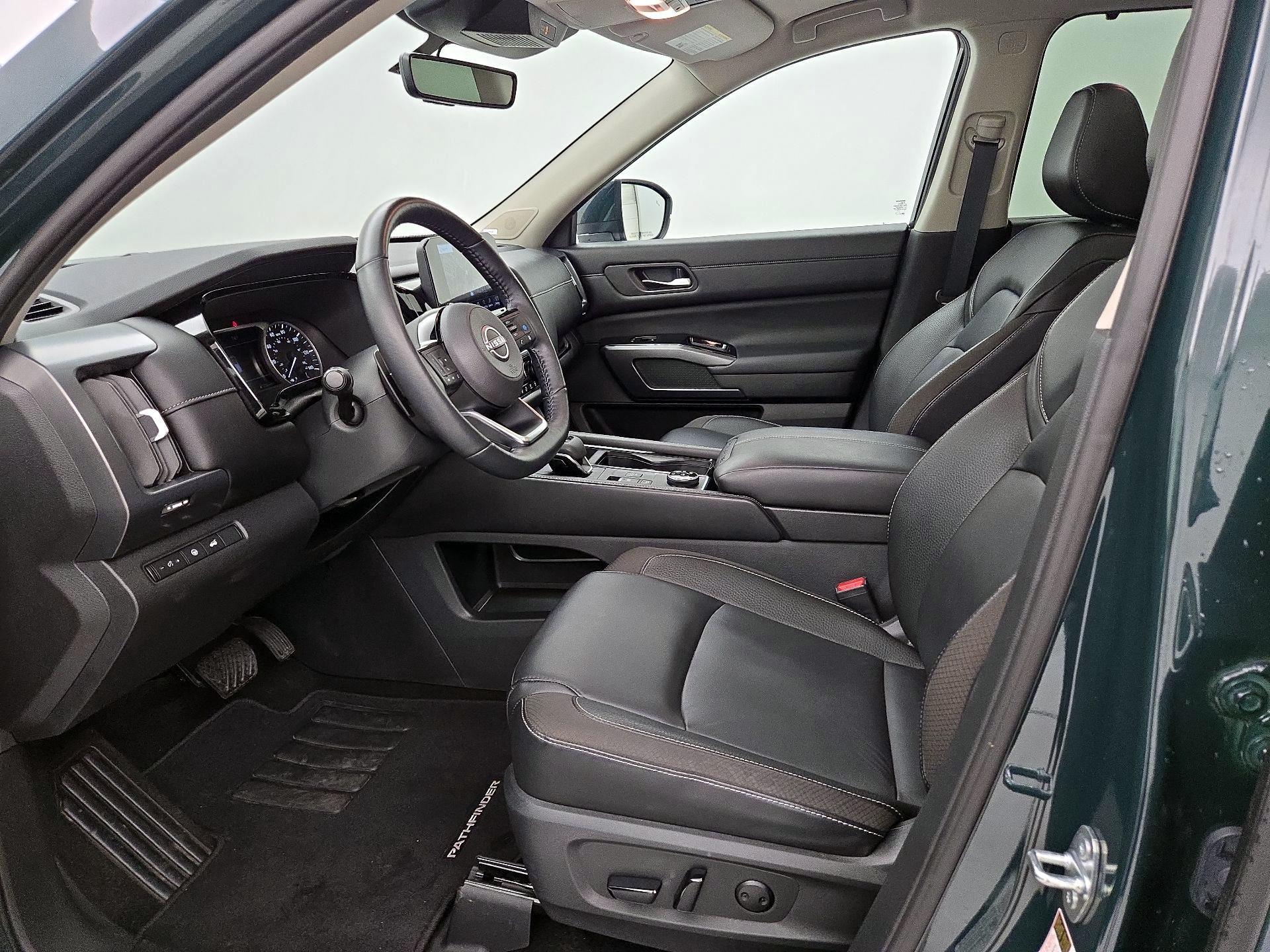 Thumbnail: 2023 Nissan Pathfinder - 11