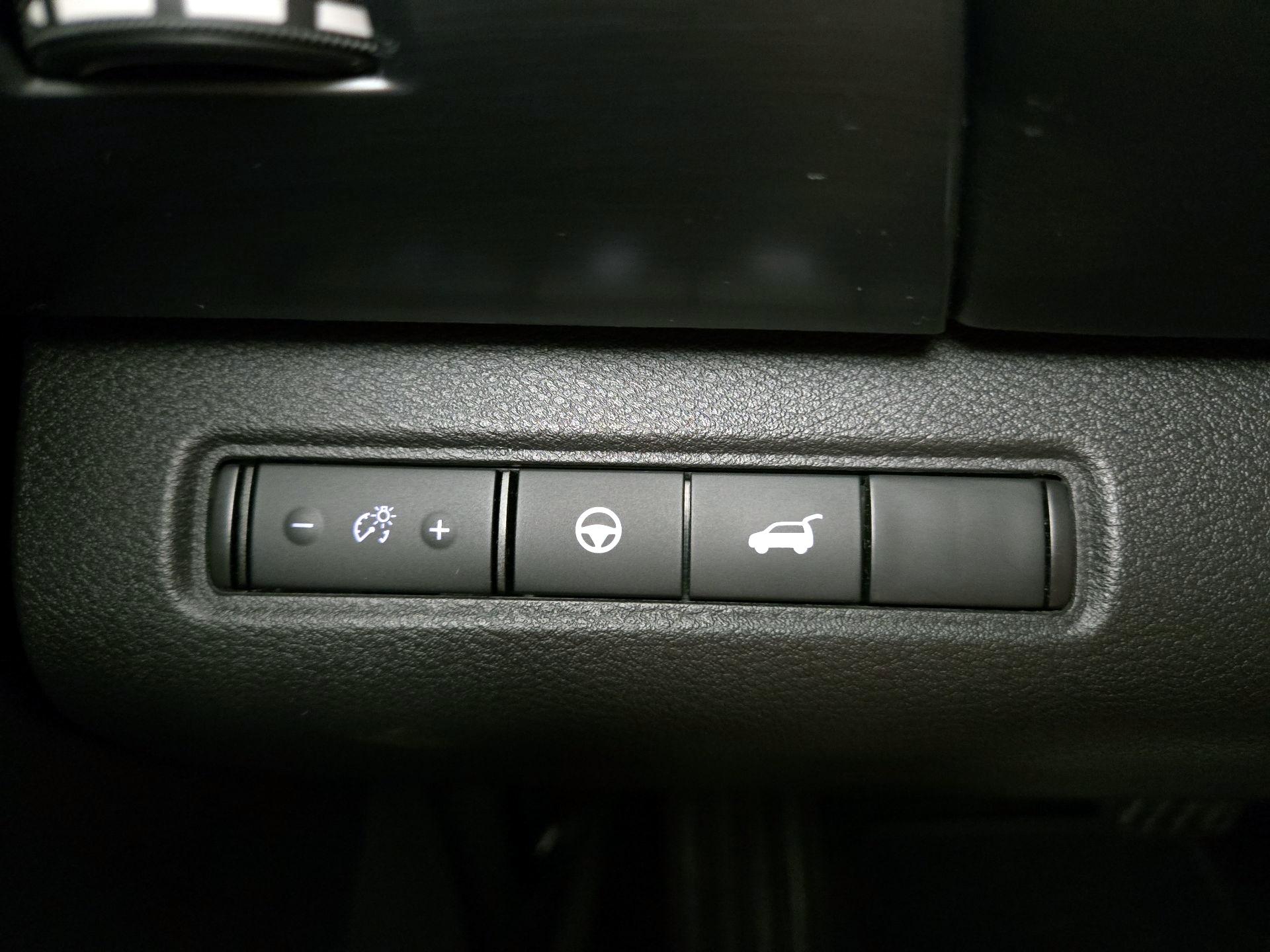 Thumbnail: 2023 Nissan Pathfinder - 13