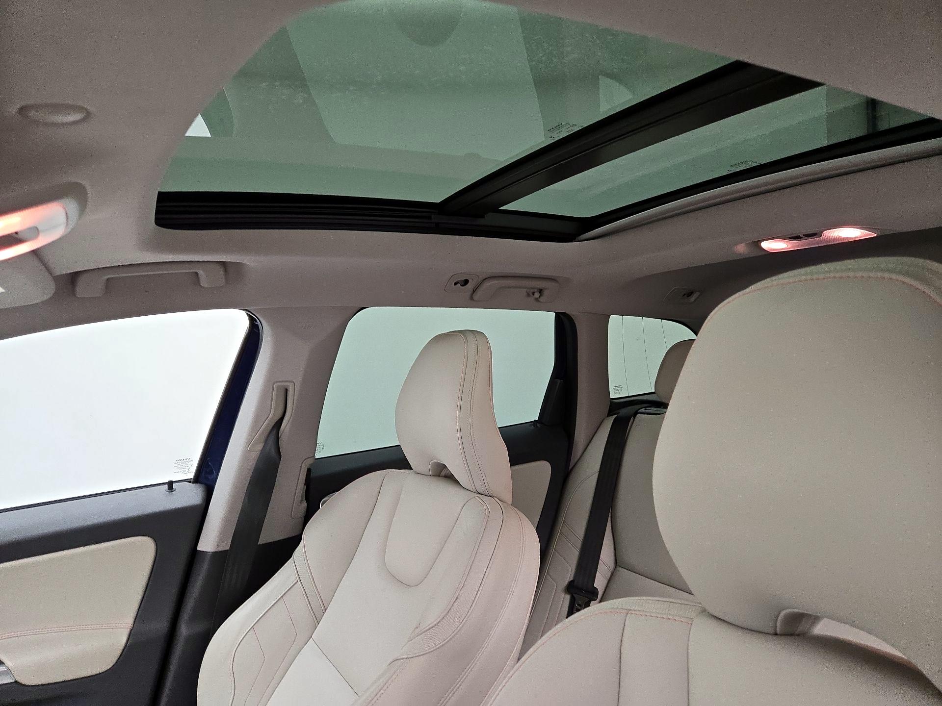 Thumbnail: 2015 Volvo XC60 - 18