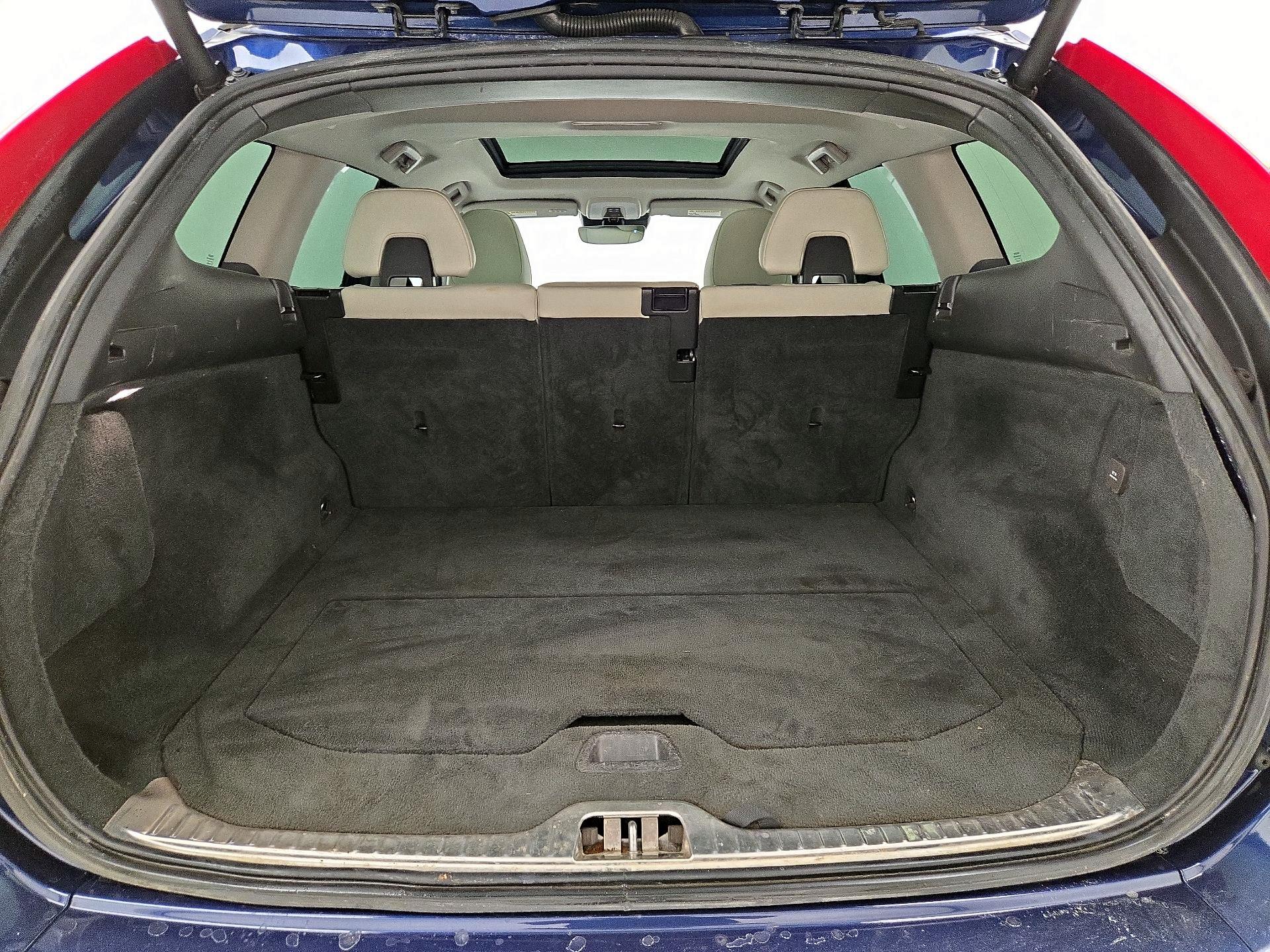 Thumbnail: 2015 Volvo XC60 - 20
