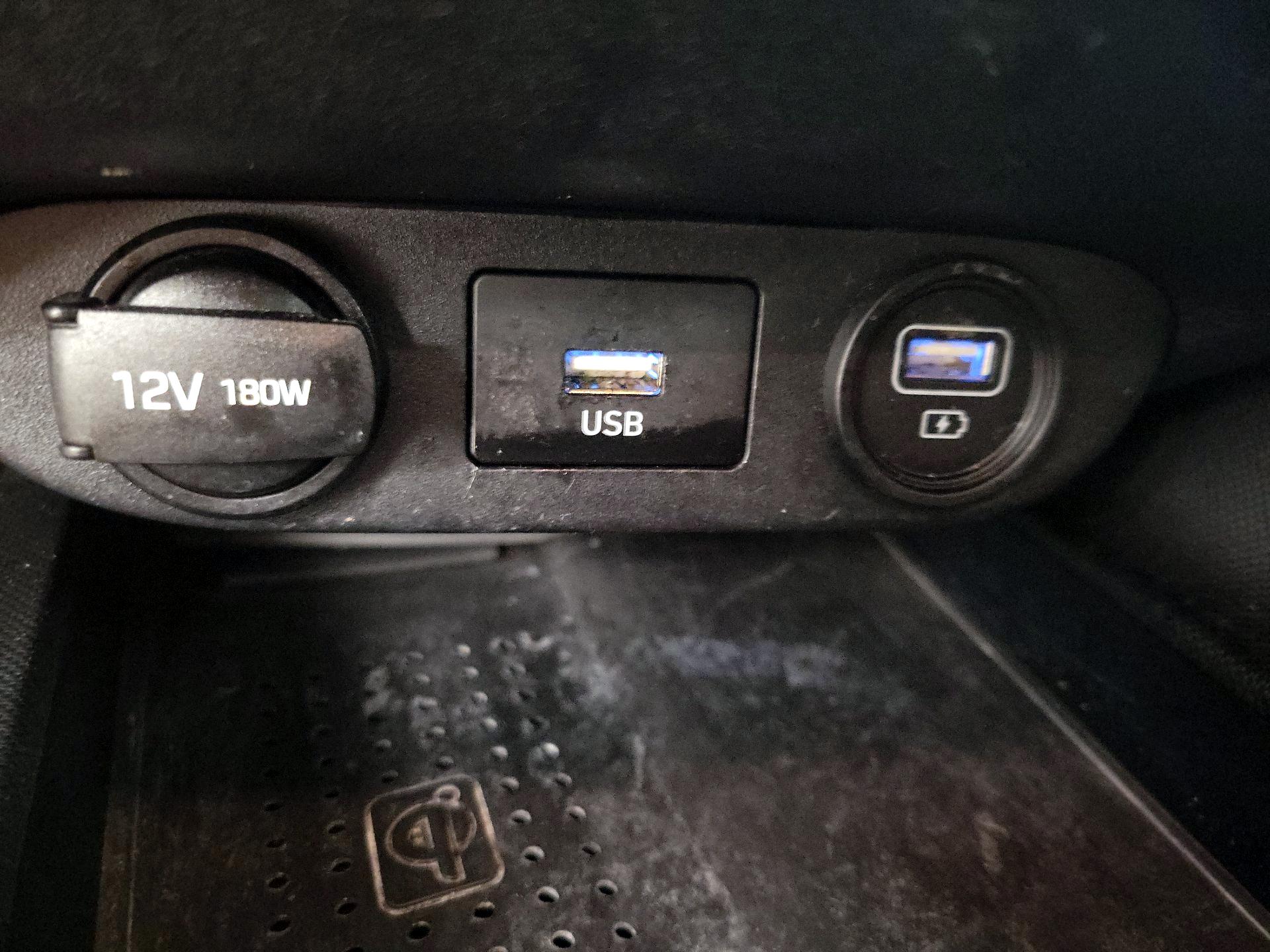 Thumbnail: 2021 Hyundai Elantra - 18