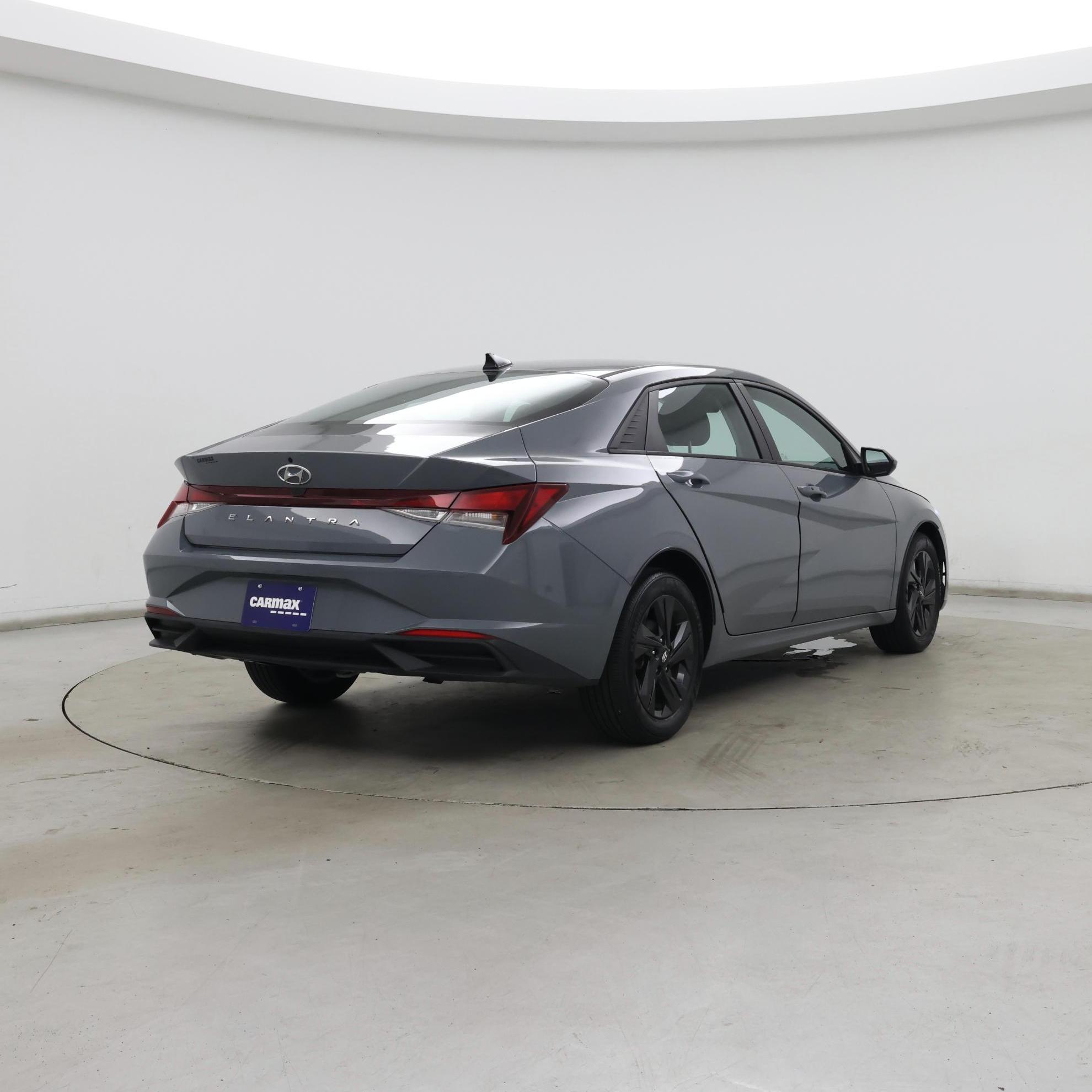 Thumbnail: 2021 Hyundai Elantra - 8