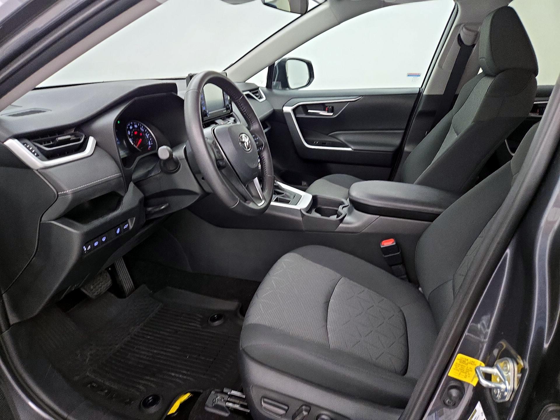 Thumbnail: 2021 Toyota RAV4 - 11