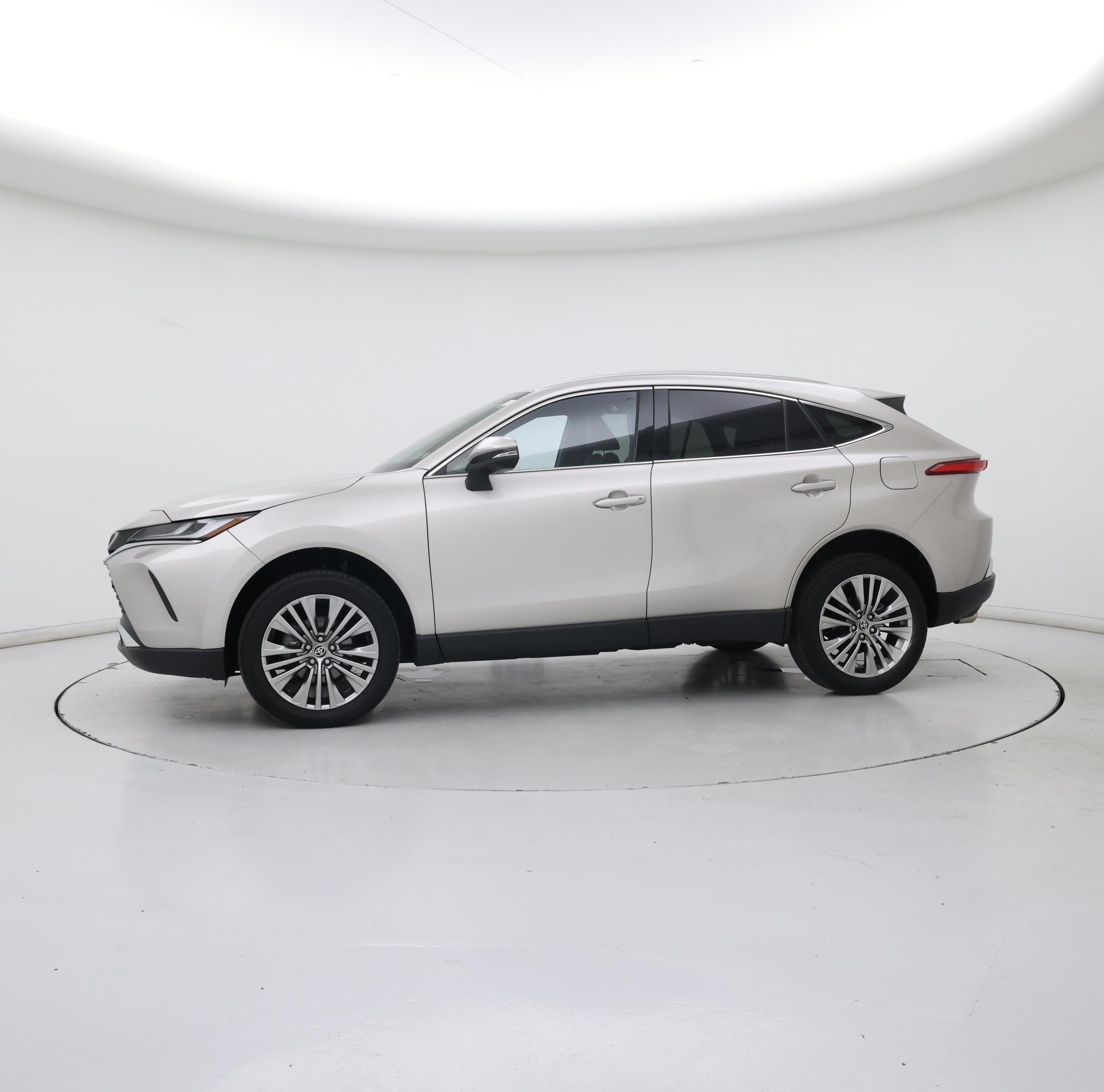 Thumbnail: 2024 Toyota Venza - 3