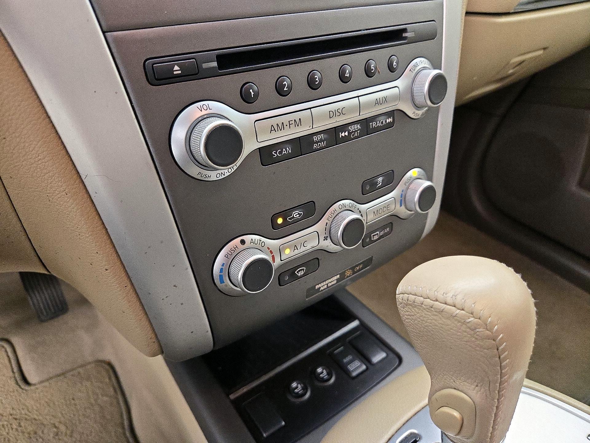 Thumbnail: 2014 Nissan Murano - 16