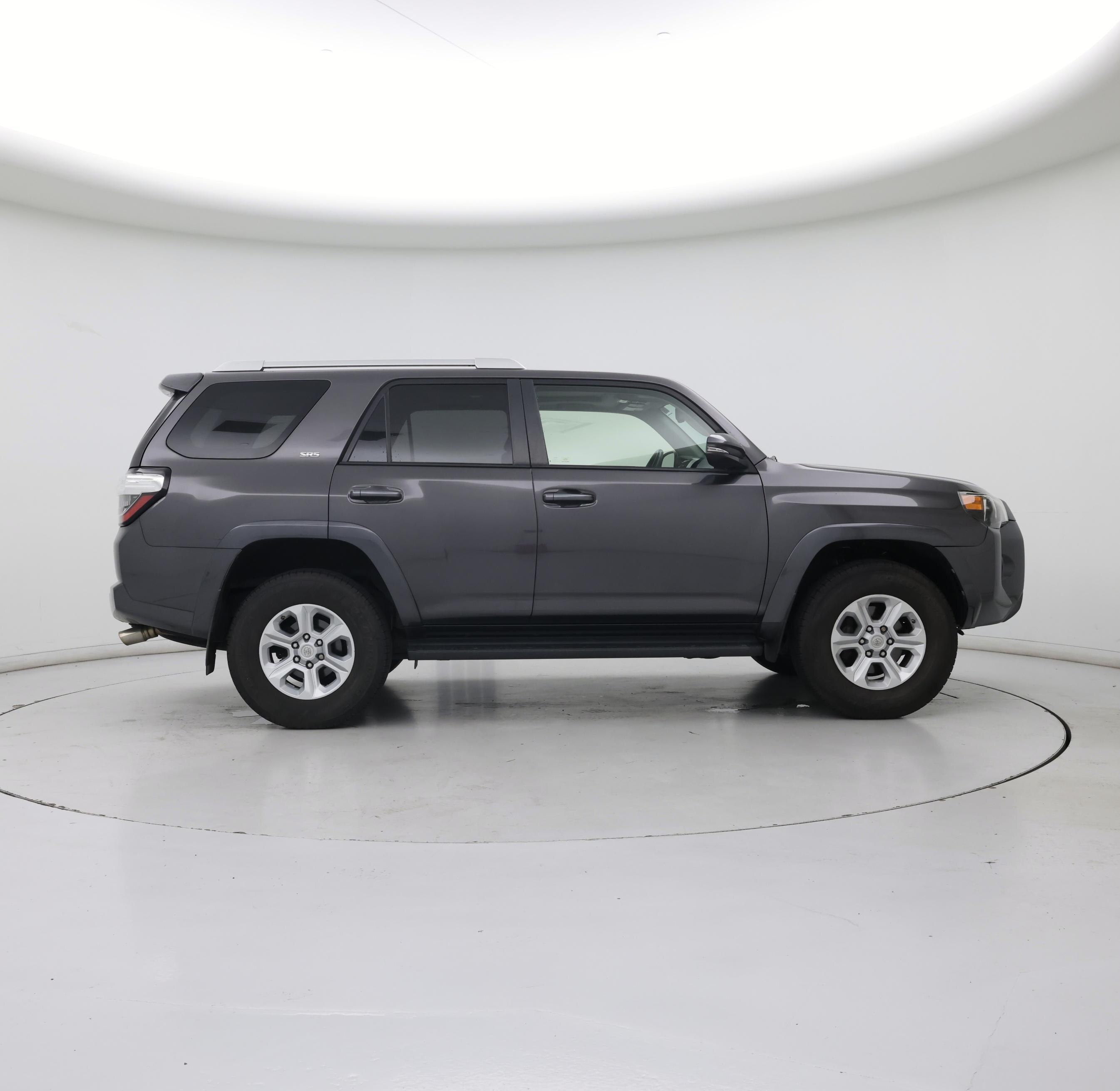 Thumbnail: 2017 Toyota 4Runner - 7