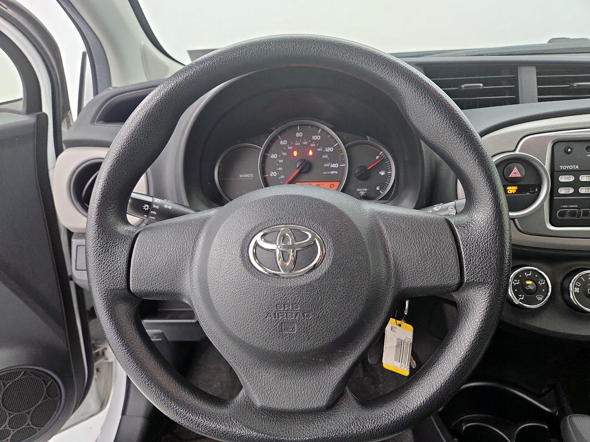 Thumbnail: 2014 Toyota Yaris - 10
