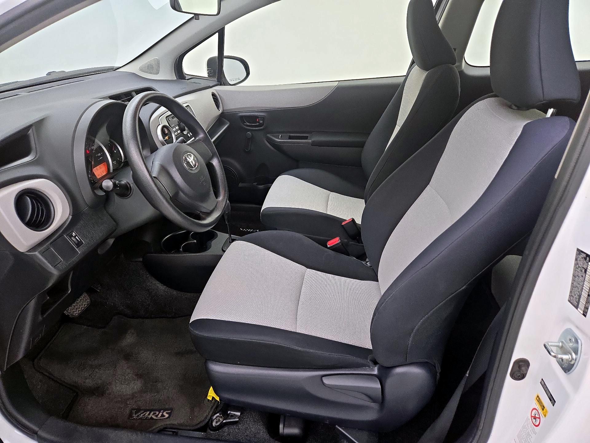 Thumbnail: 2014 Toyota Yaris - 11