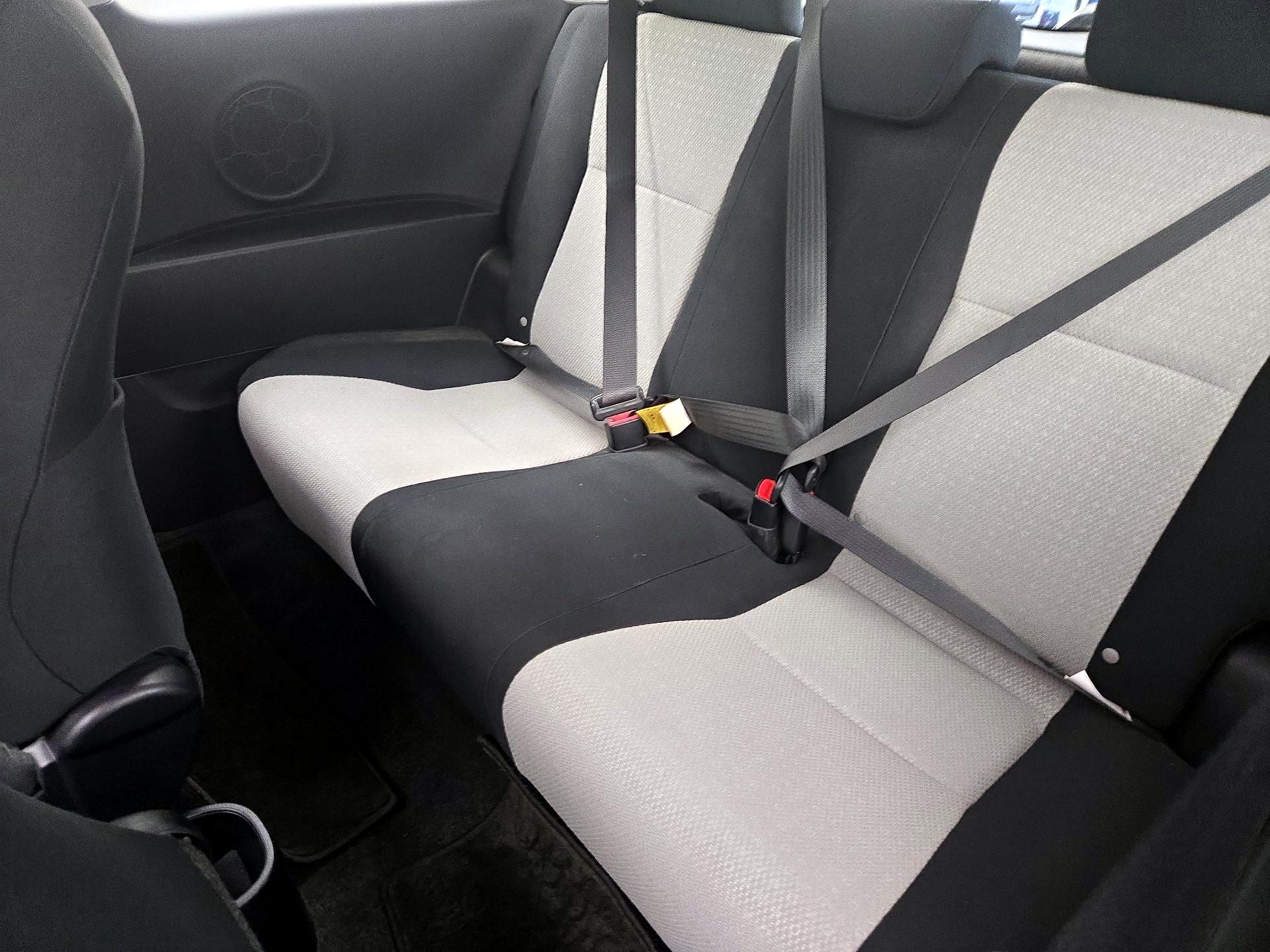 Thumbnail: 2014 Toyota Yaris - 18