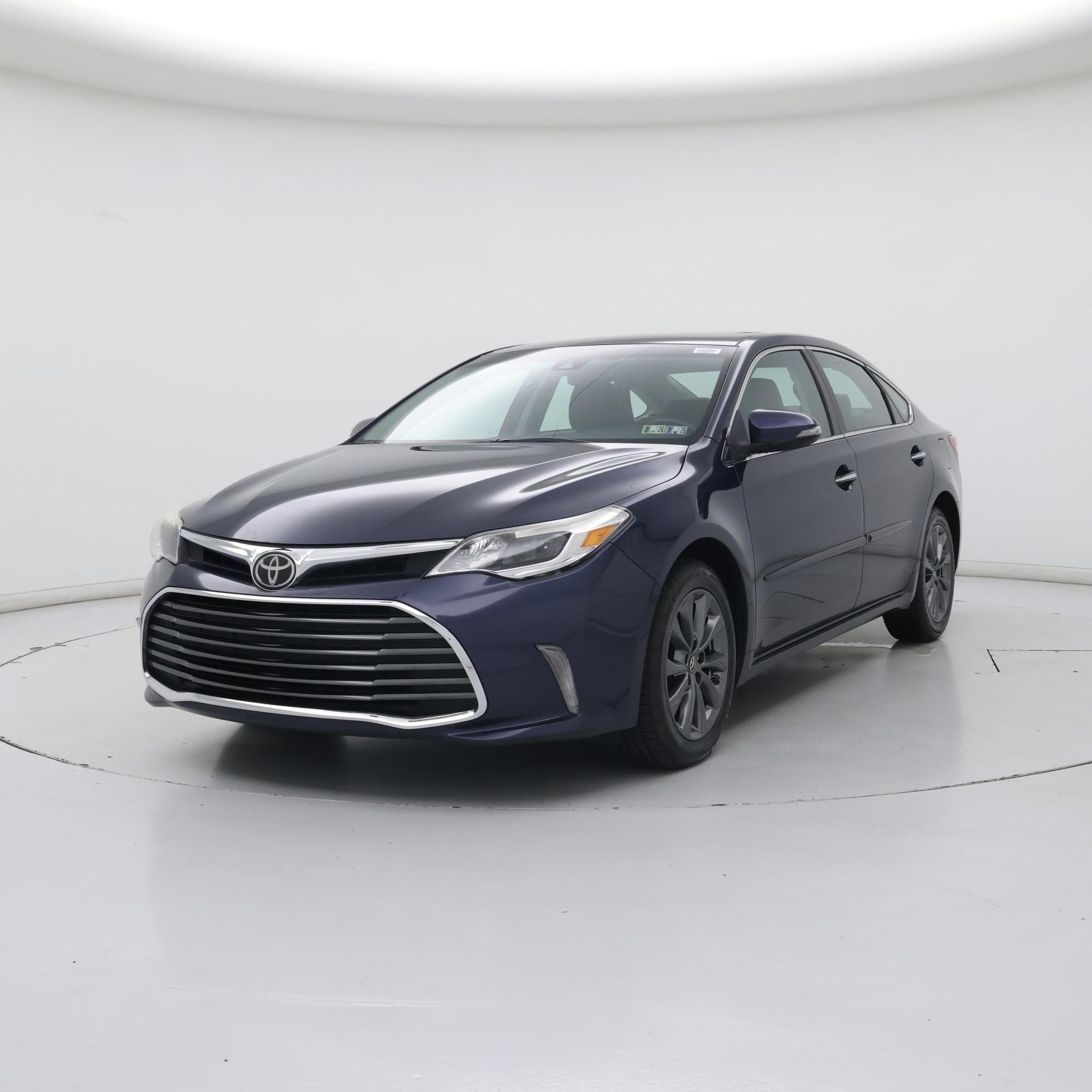 Thumbnail: 2017 Toyota Avalon - 4